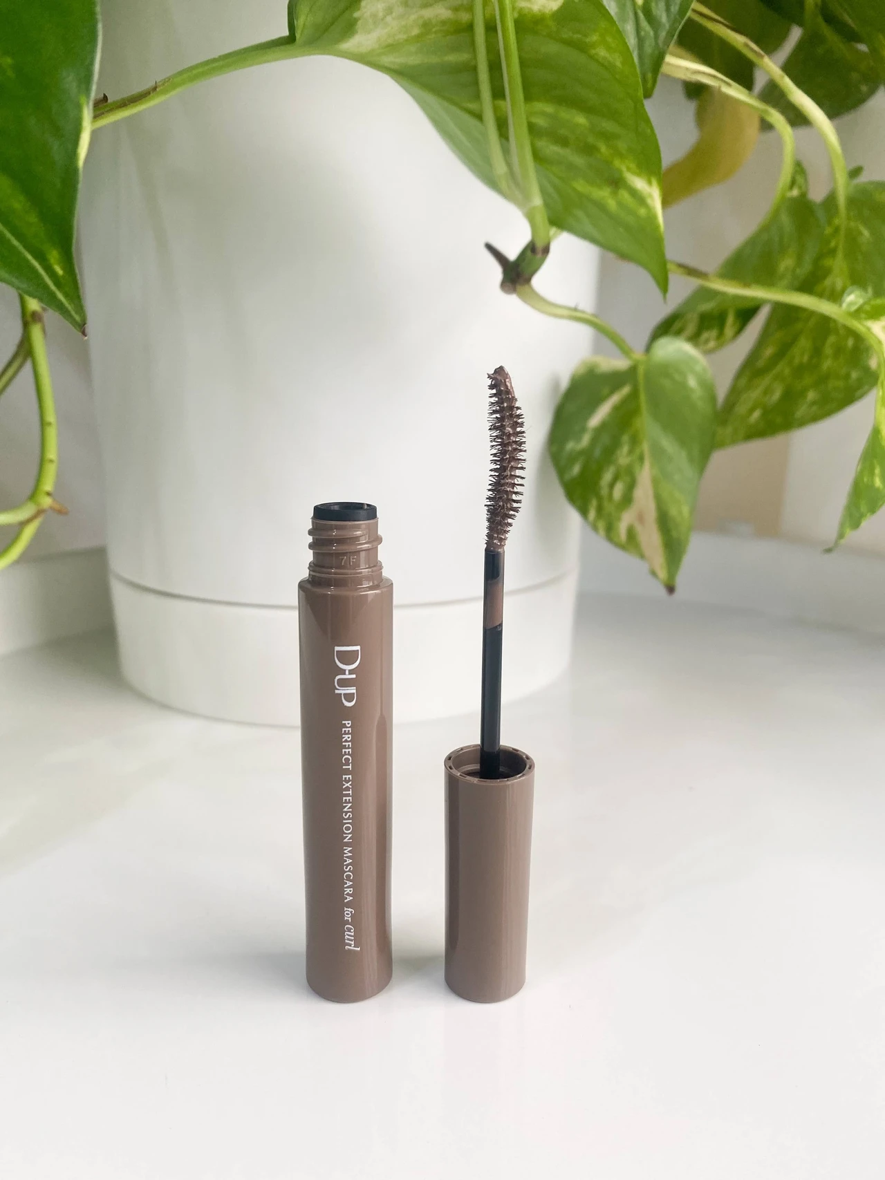 【まつげから溢れる透明感】D-UPの新色マスカラ「マロングレージュ」でナチュラルに盛る秋メイク_2