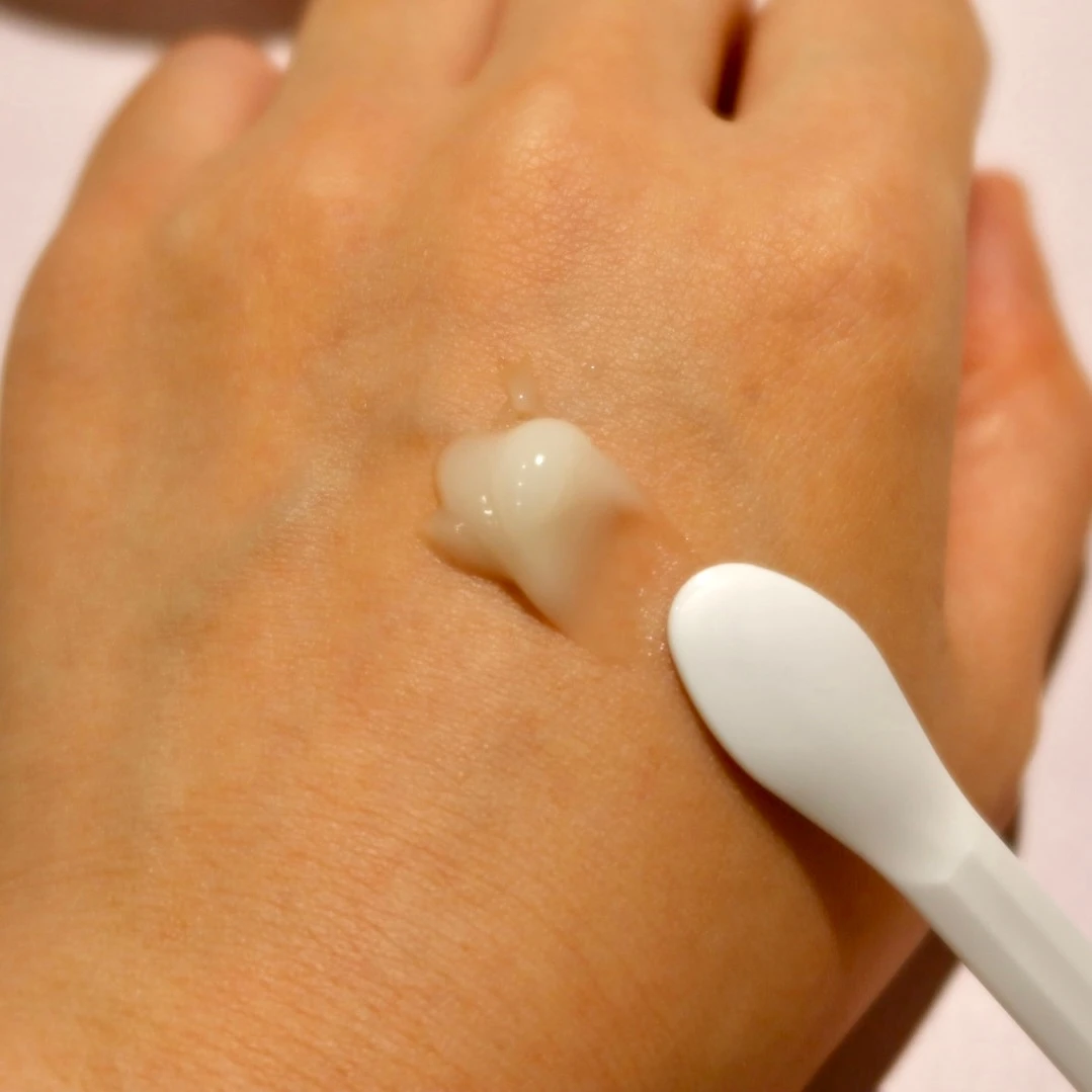 シワ・ハリケアに！カナデル プレミアリフト_2_1