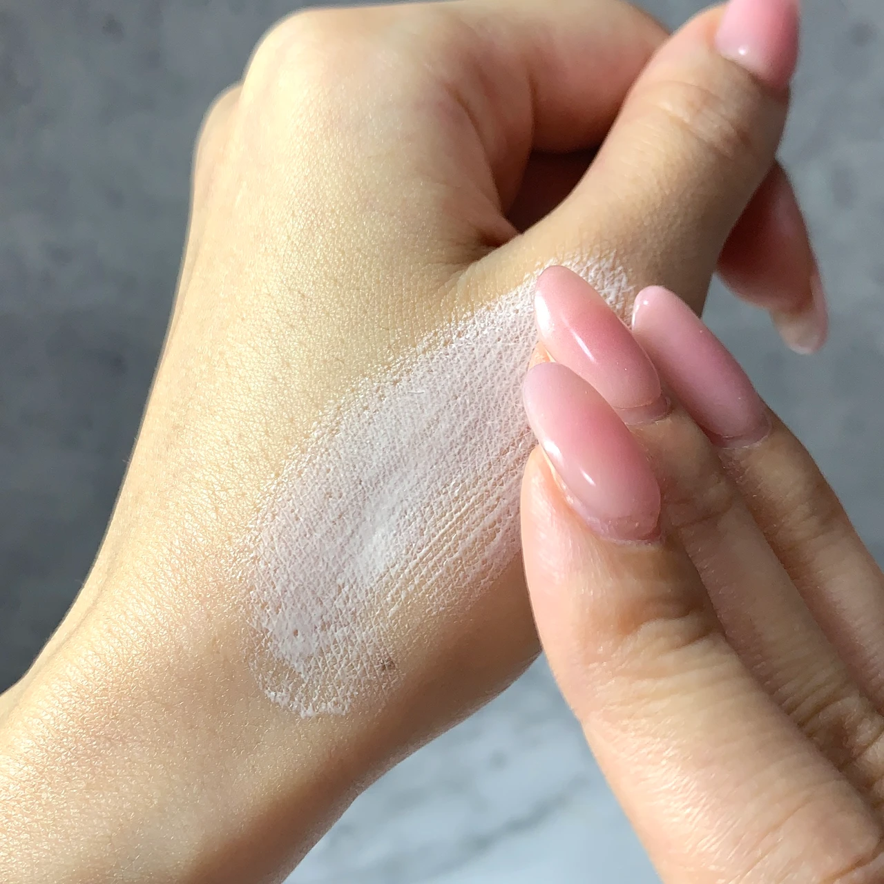 インウイ INOUI ルーセントプライマー 手元スウォッチ