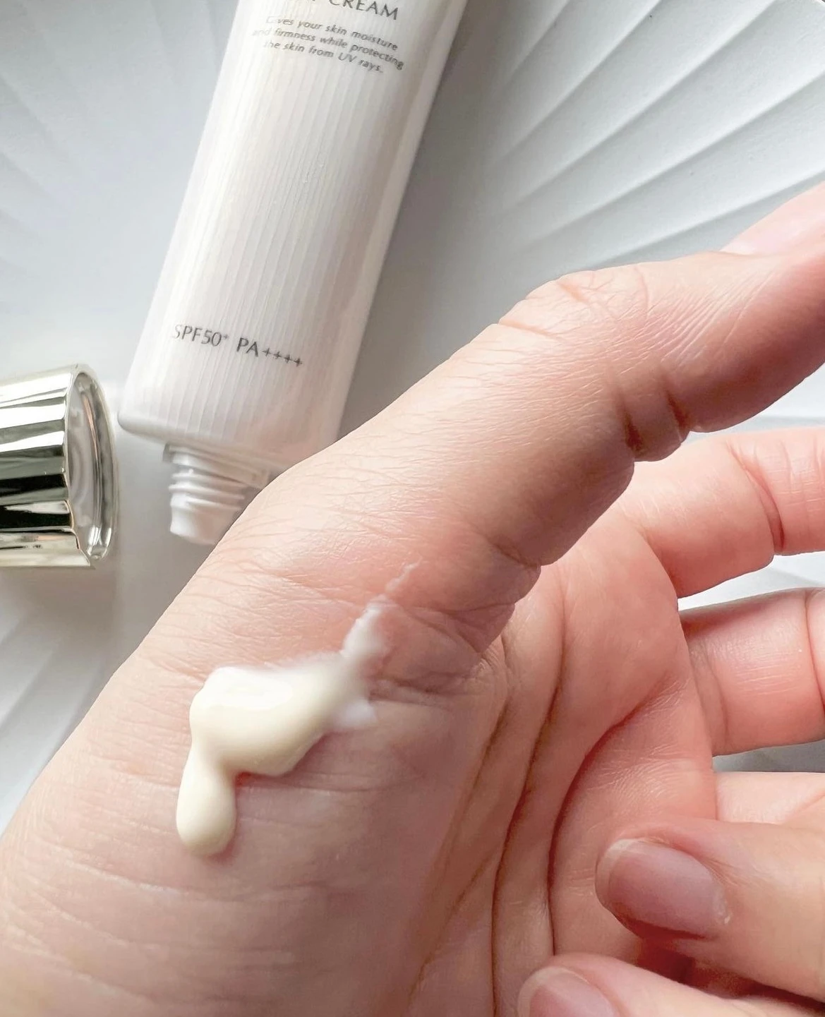 【2023スキンケアUV部門2位】カバーマーク トリートメントデイクリームで乾燥や紫外線等、ダメージを肌に留めずケア【新作コスメ】_2