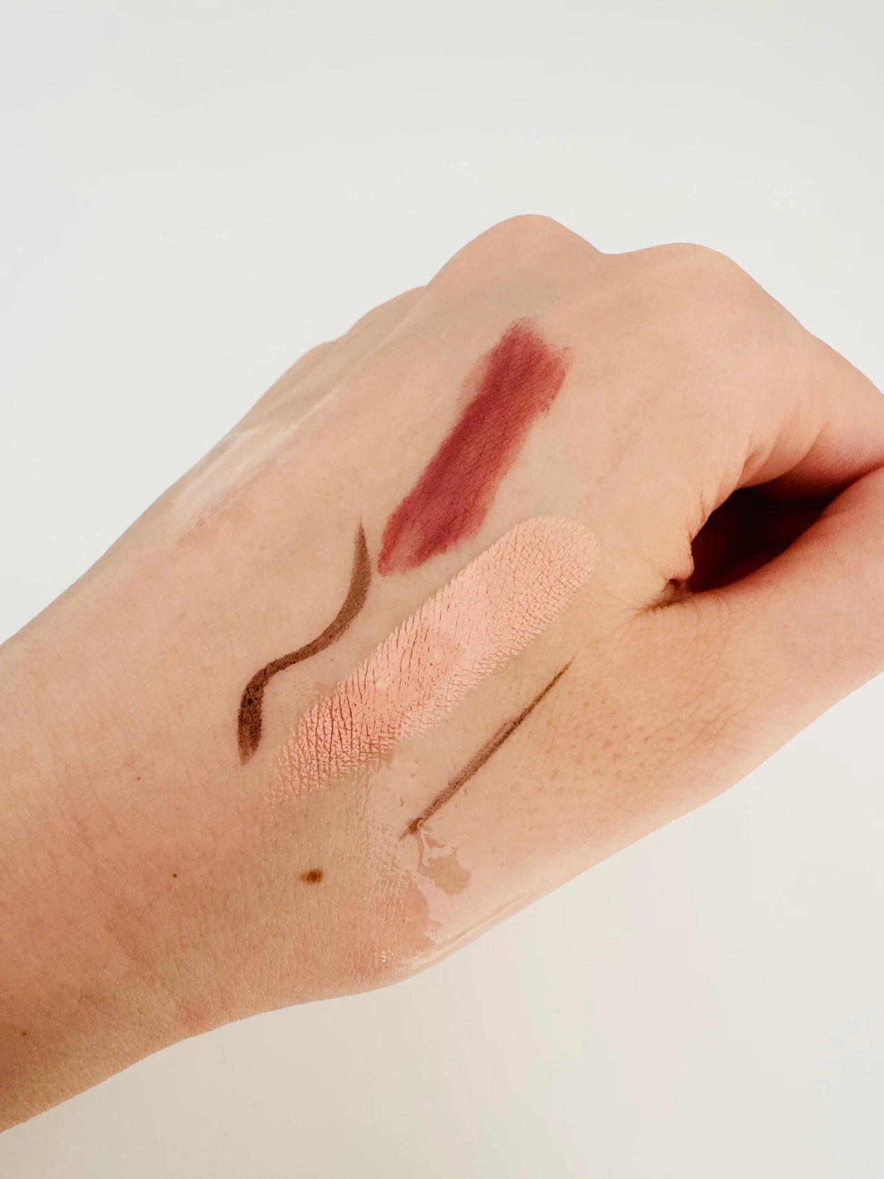 muoのクレンジングオイルの使用イメージ