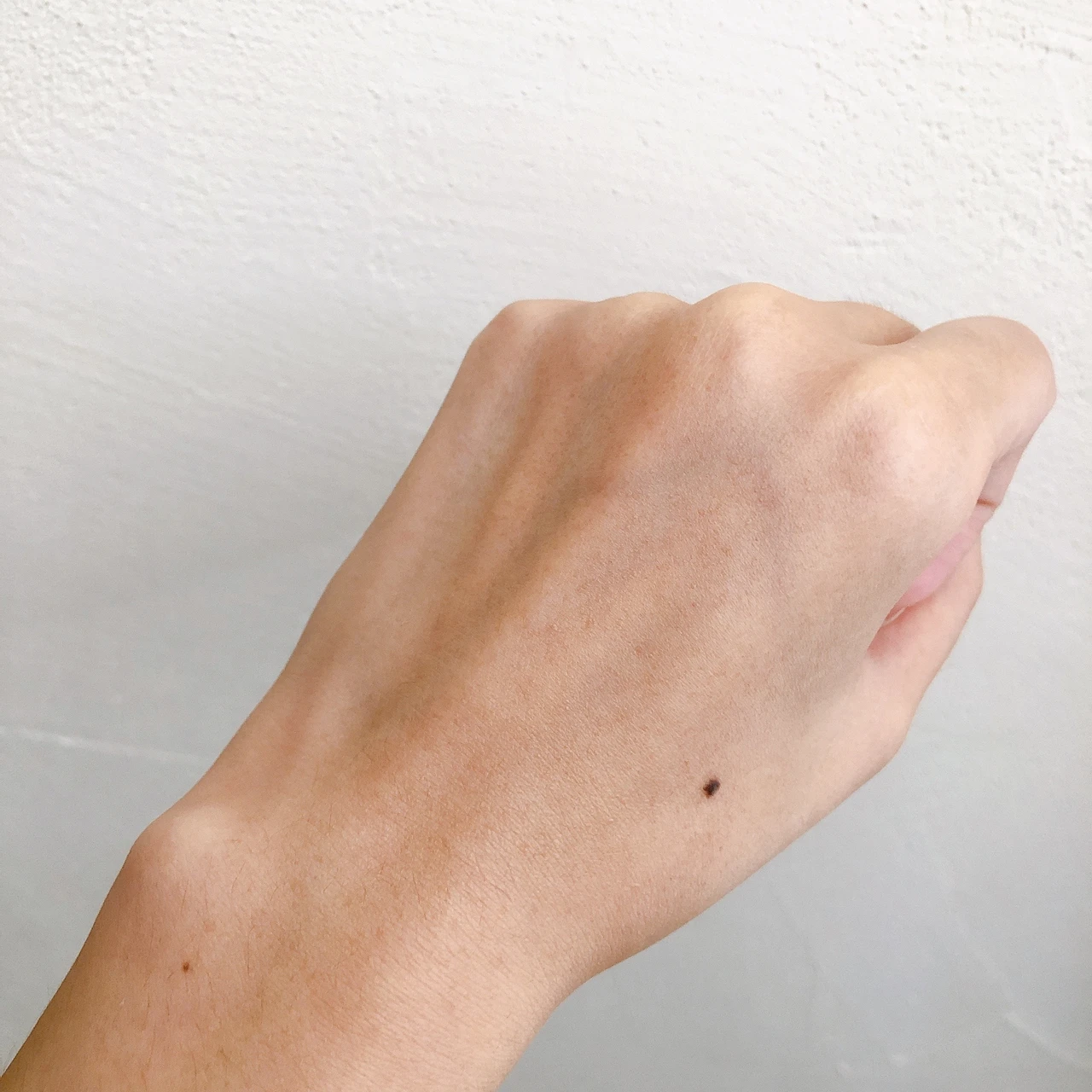 リッチなスキンケア感覚で紫外線対策もばっちり！【カバーマーク トリートメント デイ クリーム】_2_2