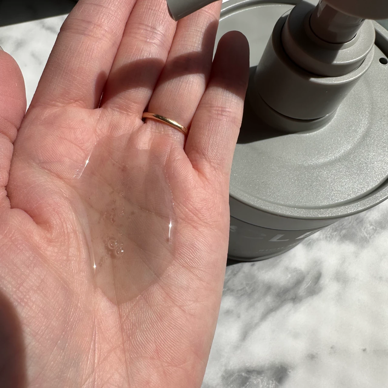 ＼泥のチカラで保水ミネラルケア／とぅるんとまとまる【クレンド リッチモイスト シャンプー&トリートメント】_3_1