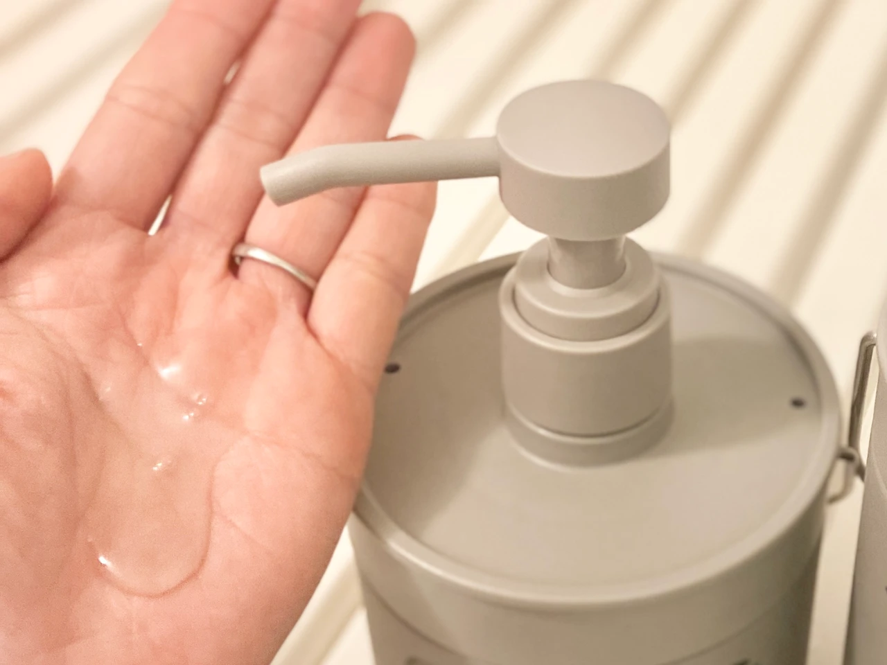 しっとりまとまる髪へ!ミネラルに着目した保水ミネラルシャンプー/トリートメントCLEND_2