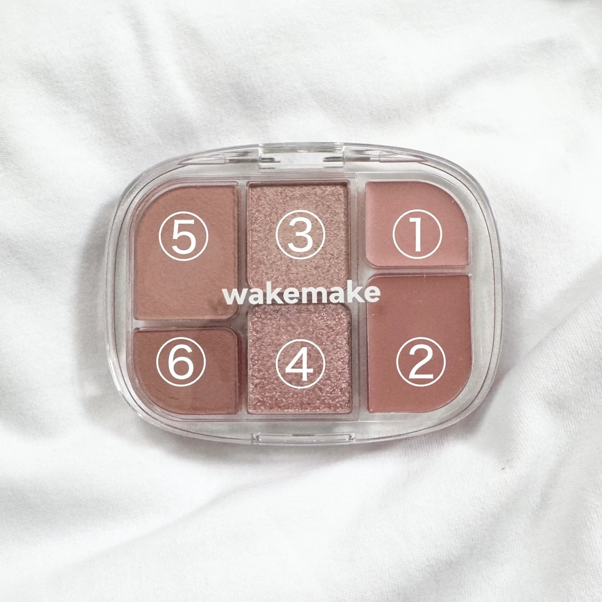 40代からの透明感メイク。WAKEMAKEのマルチパレットで叶えるシアーな仕上がり。_2_1