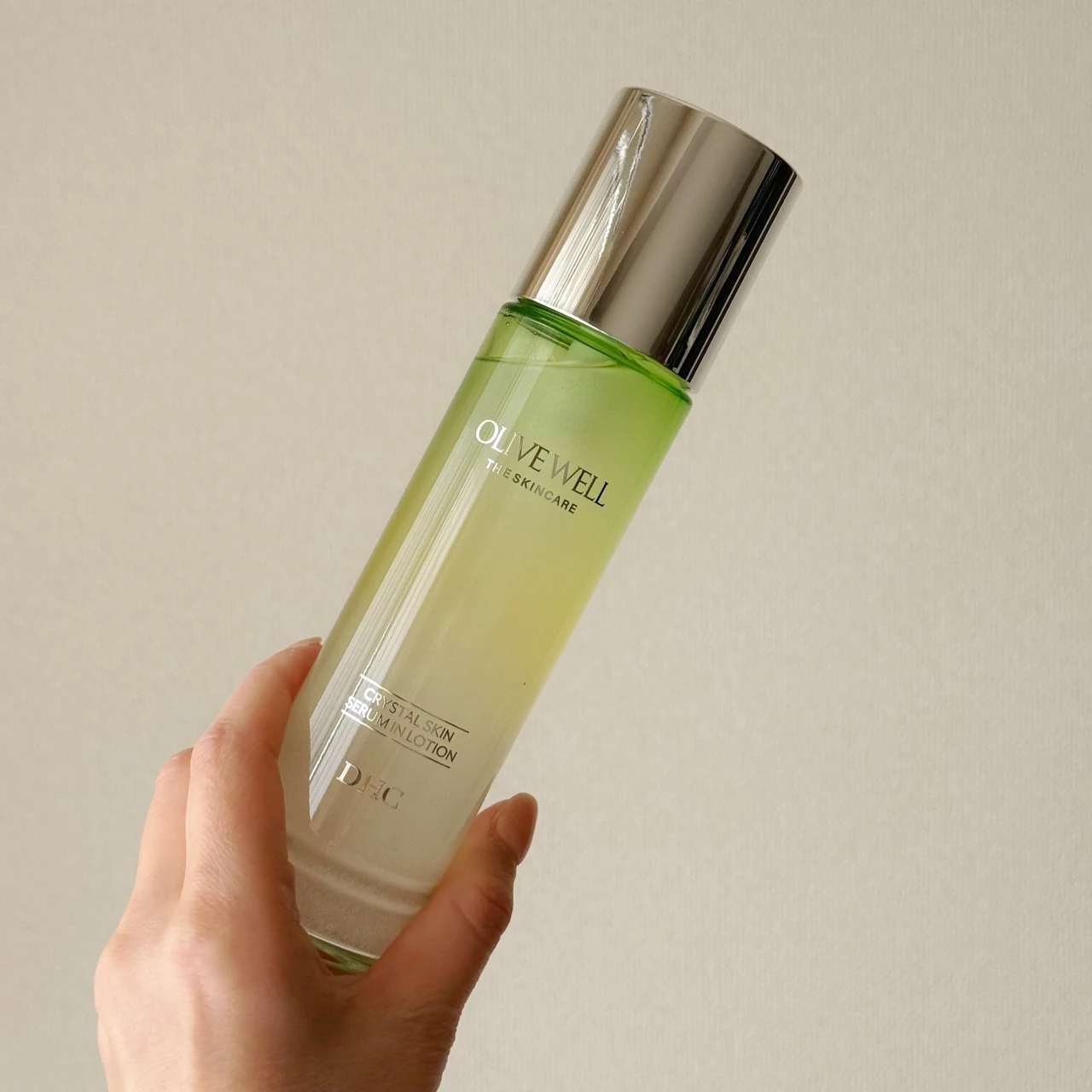 化粧水と美容液の1本2役!DHC初のセラムインローション_1