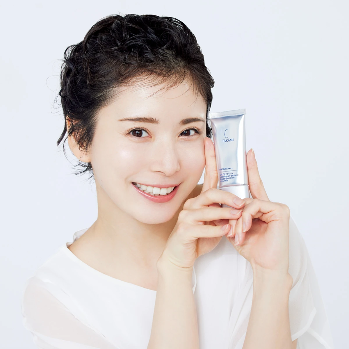 タカミUVプロテクション　タカミ　松岡茉優さん