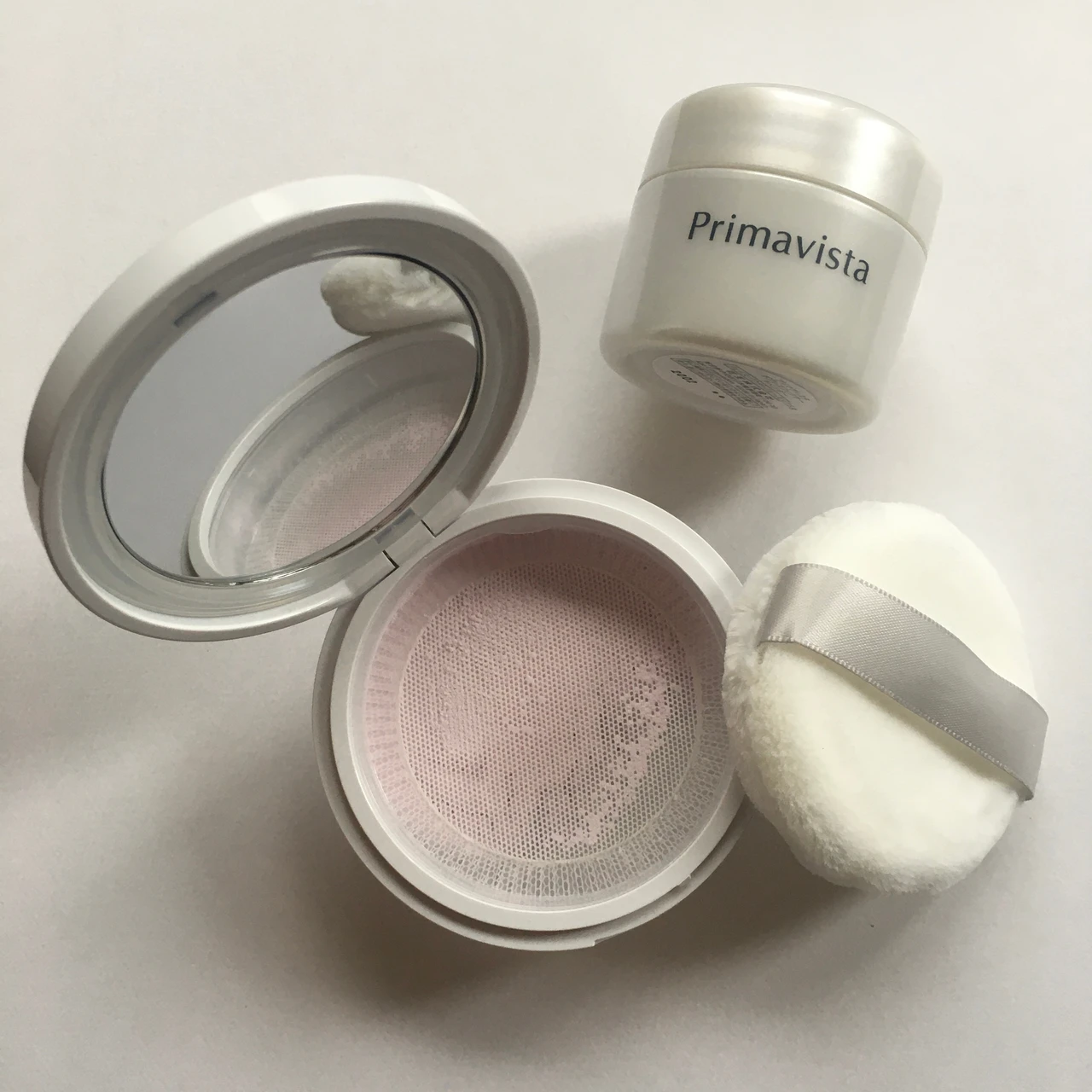 【肌悩みに合わせて選べる】毛穴をぼかしてなめらか肌を演出する、持久型パウダーがプリマヴィスタから発売！_2