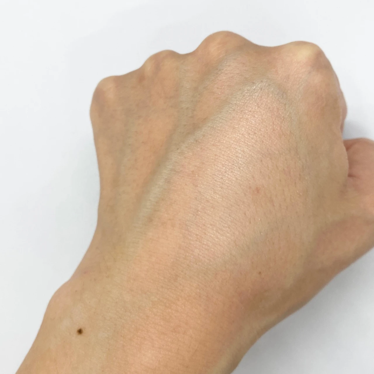 プリマヴィスタ　primavista ポアレスフィクサー　フェイスパウダー　崩れ防止　ルースパウダ