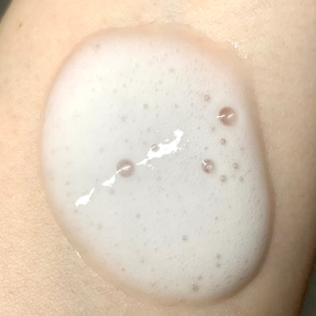 エスト セラムワンアドバンスド 炭酸泡美容液 使用感