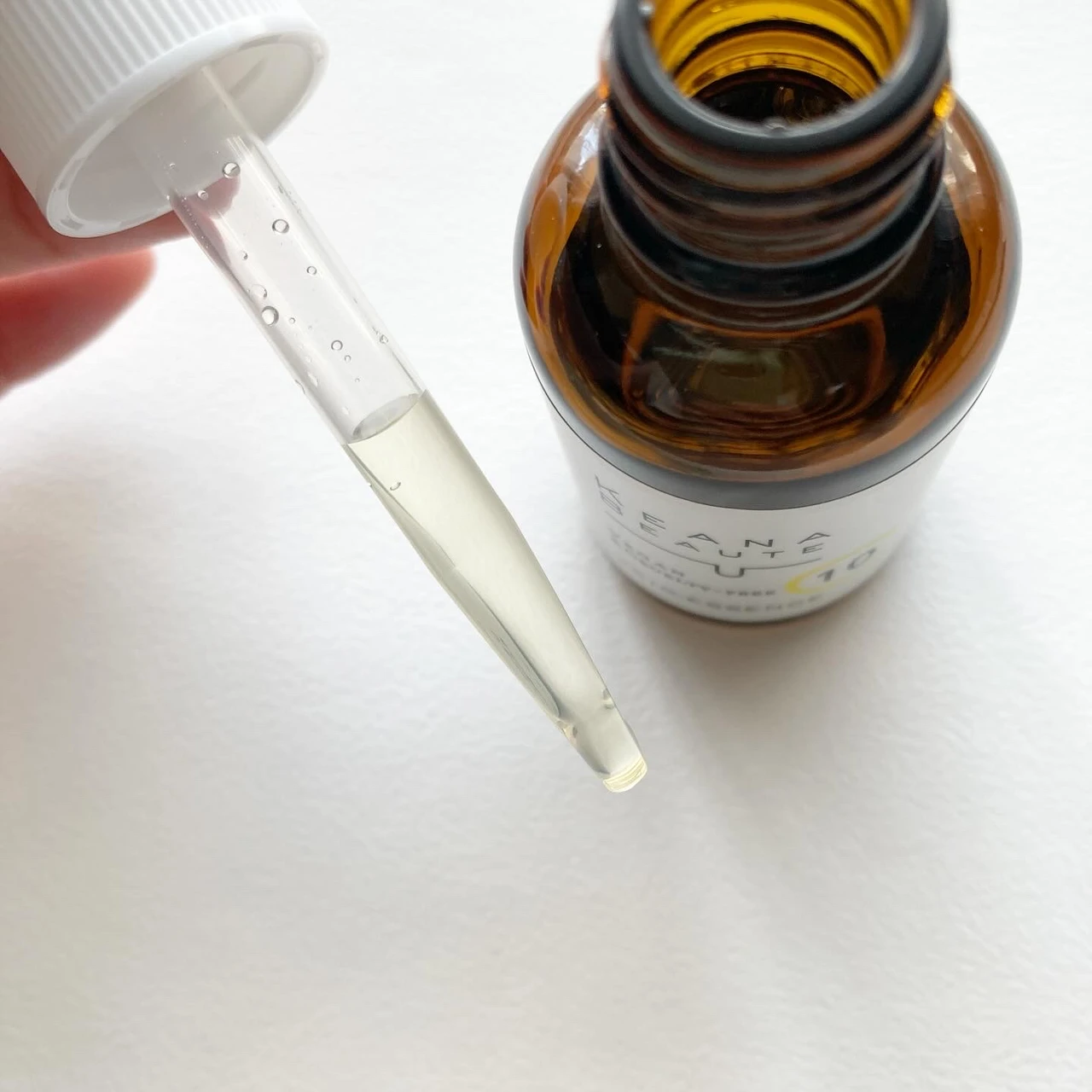 プチプラなのに実力派！ケアナボーテ VC10濃美容液で毛穴レス肌を目指そう◎_2_1