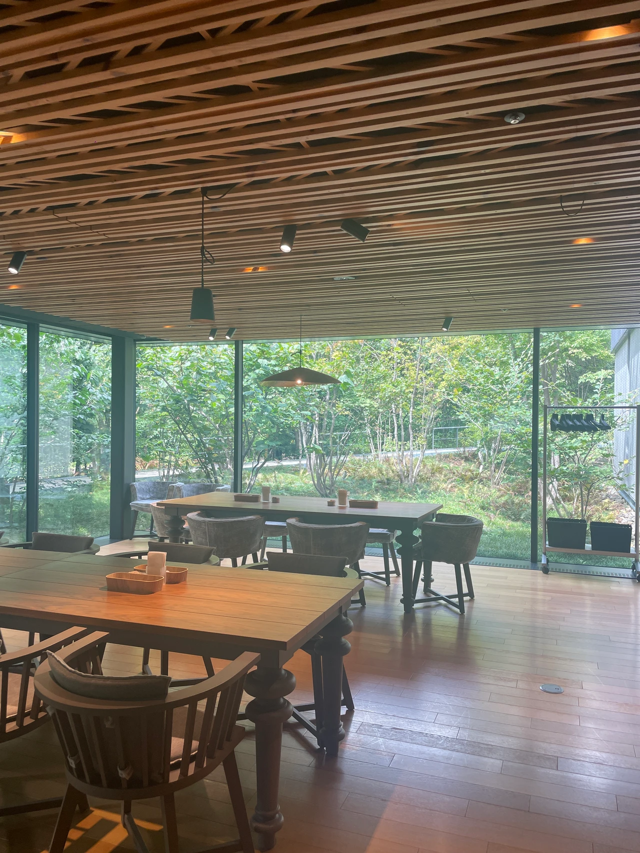 自然のチカラで美しさを目覚めさせる場所、山梨県・小淵沢にあるアルソアの本社見学_12