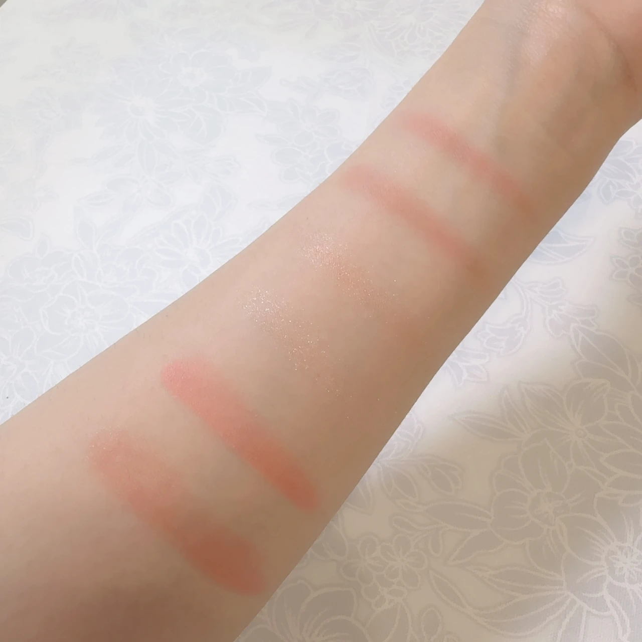 02 レイジーローズのスウォッチ