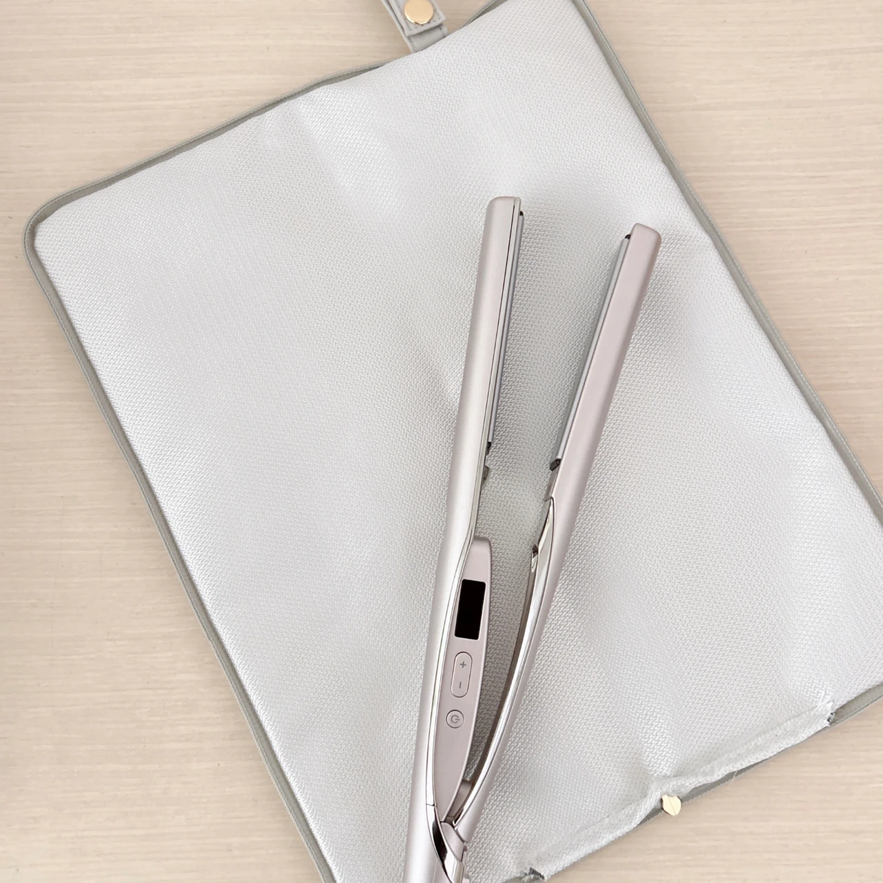 ケアレストbyプリュスオー スムースケアアイロン