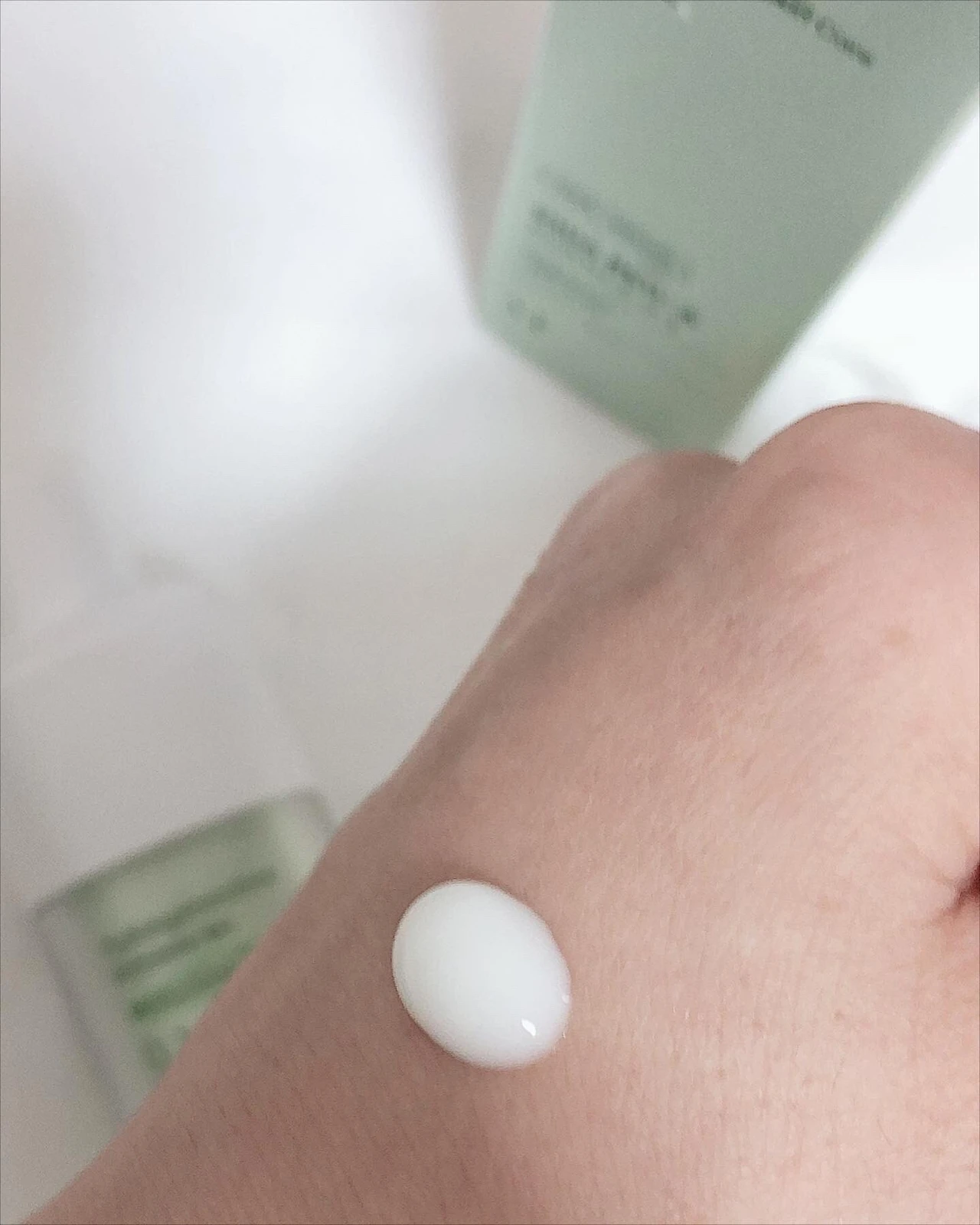 【攻めのお手入れでツルツル美肌を目指す】VT COSMETICS シカレチA エッセンス0.1(^^)/_3