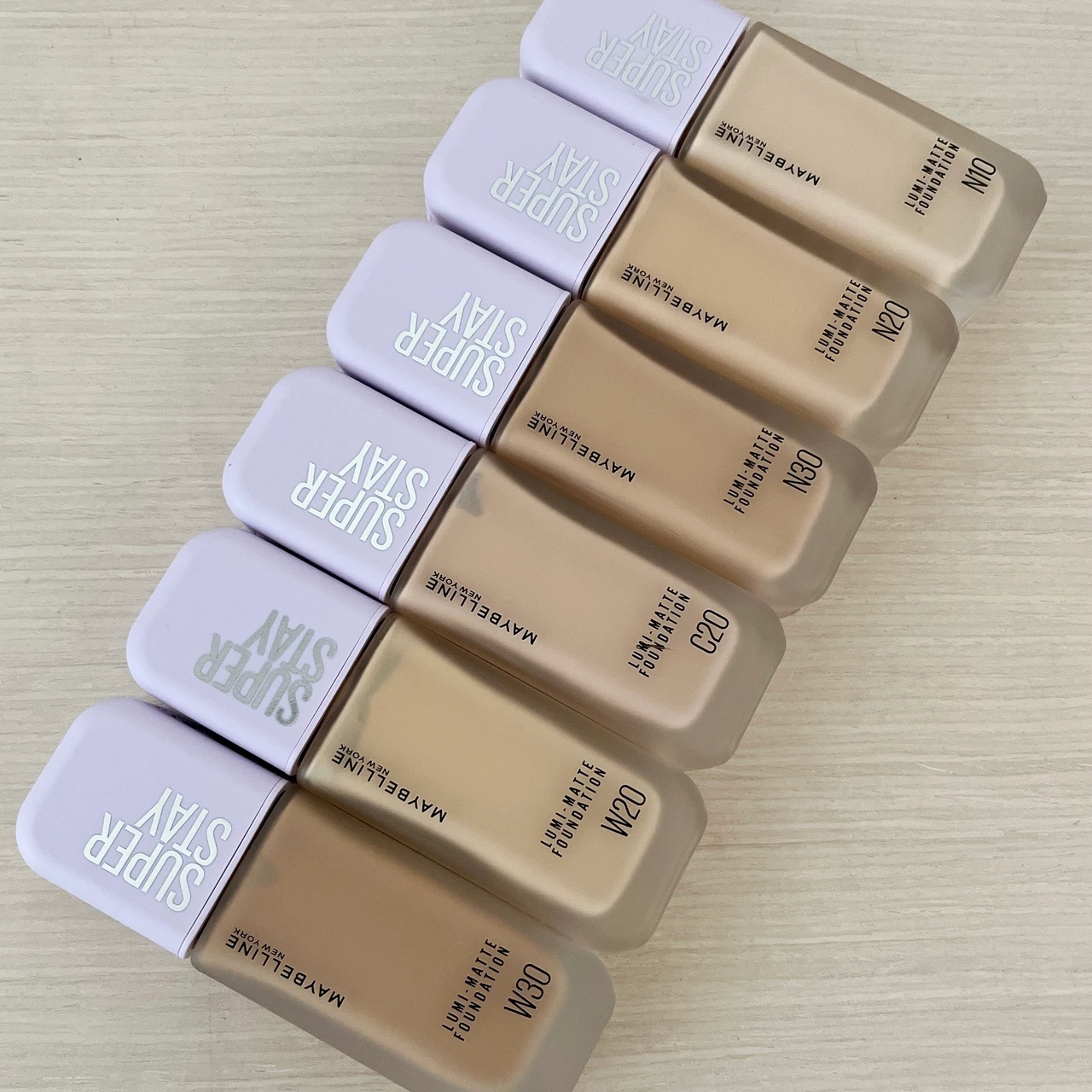 発売前から話題の新作ファンデーション！超うす膜で毛穴レス透明肌が作れる♡「メイベリン SPステイ ルミマット リッキドファンデーション」を全色レビュー！_3_2