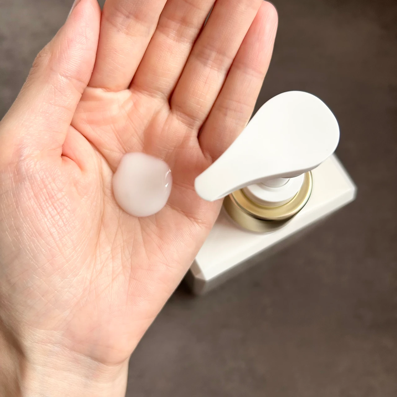 リッツ モイスト ボディミルク テクスチャー