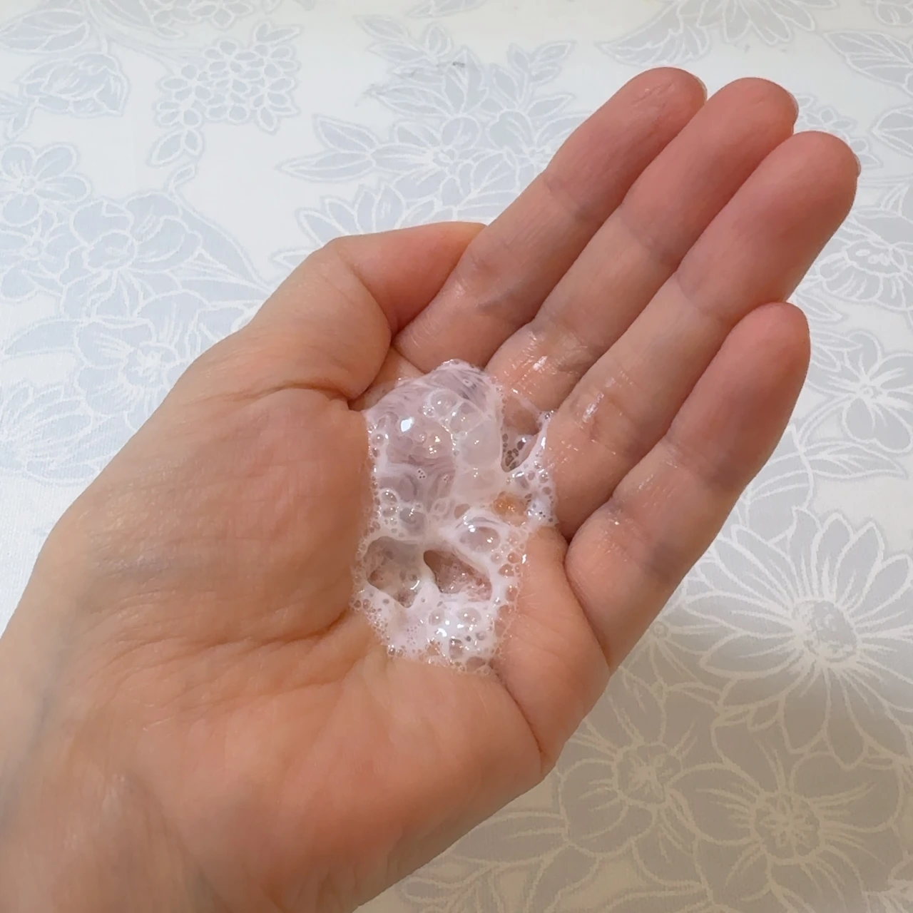 紫外線予報 冷たいUV泡ジェルFのテクスチャー①