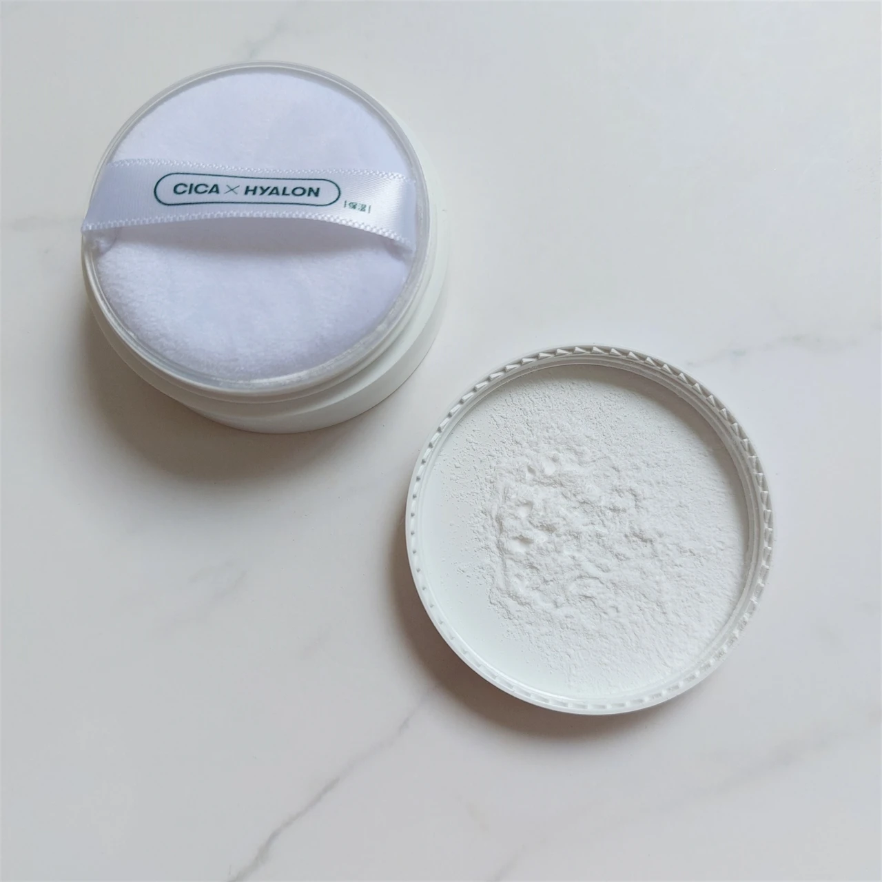 さらっさらな仕上がりにびっくり！「VT CICA ノーセバム マイルドパウダー」で、テカリの悩みは捨てさろう_2_1