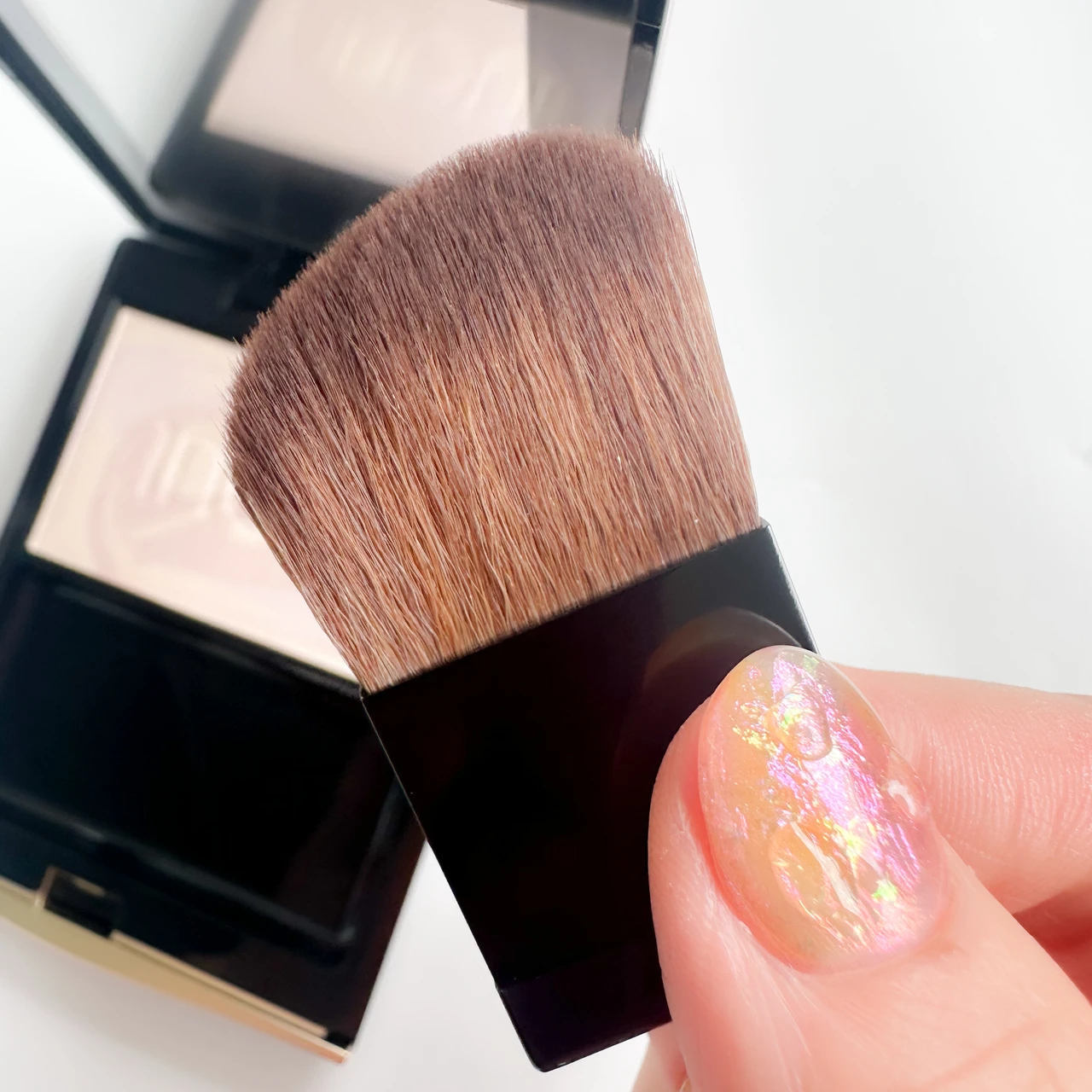 【限定】INOUI “光色パウダー”で素肌美を底上げ！プライマー＆ファンデと合わせて完成度アップ_4