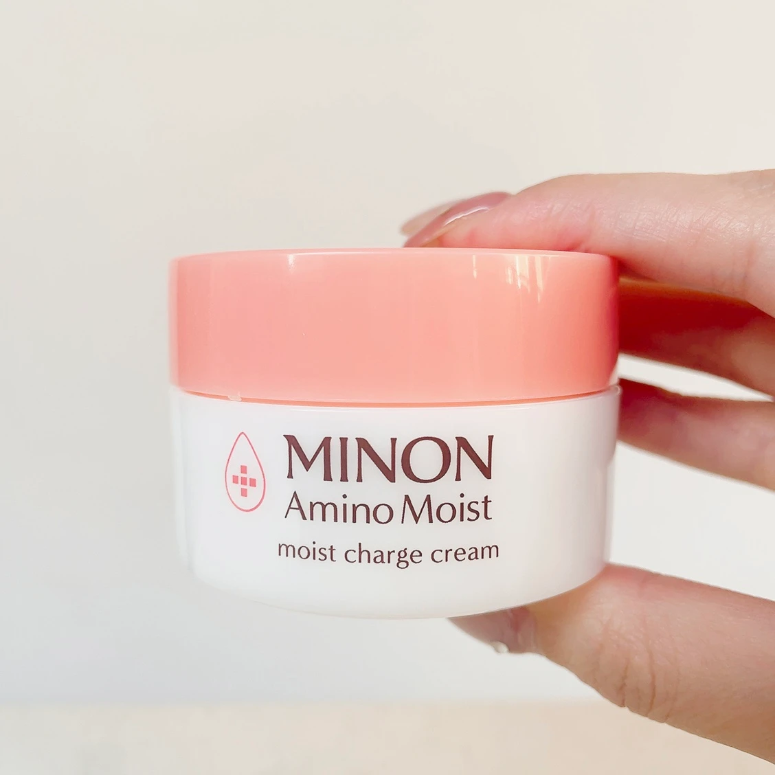 【新商品】乾燥から肌を守る秋の味方、ミノンのモイストチャージ クリーム_1_1