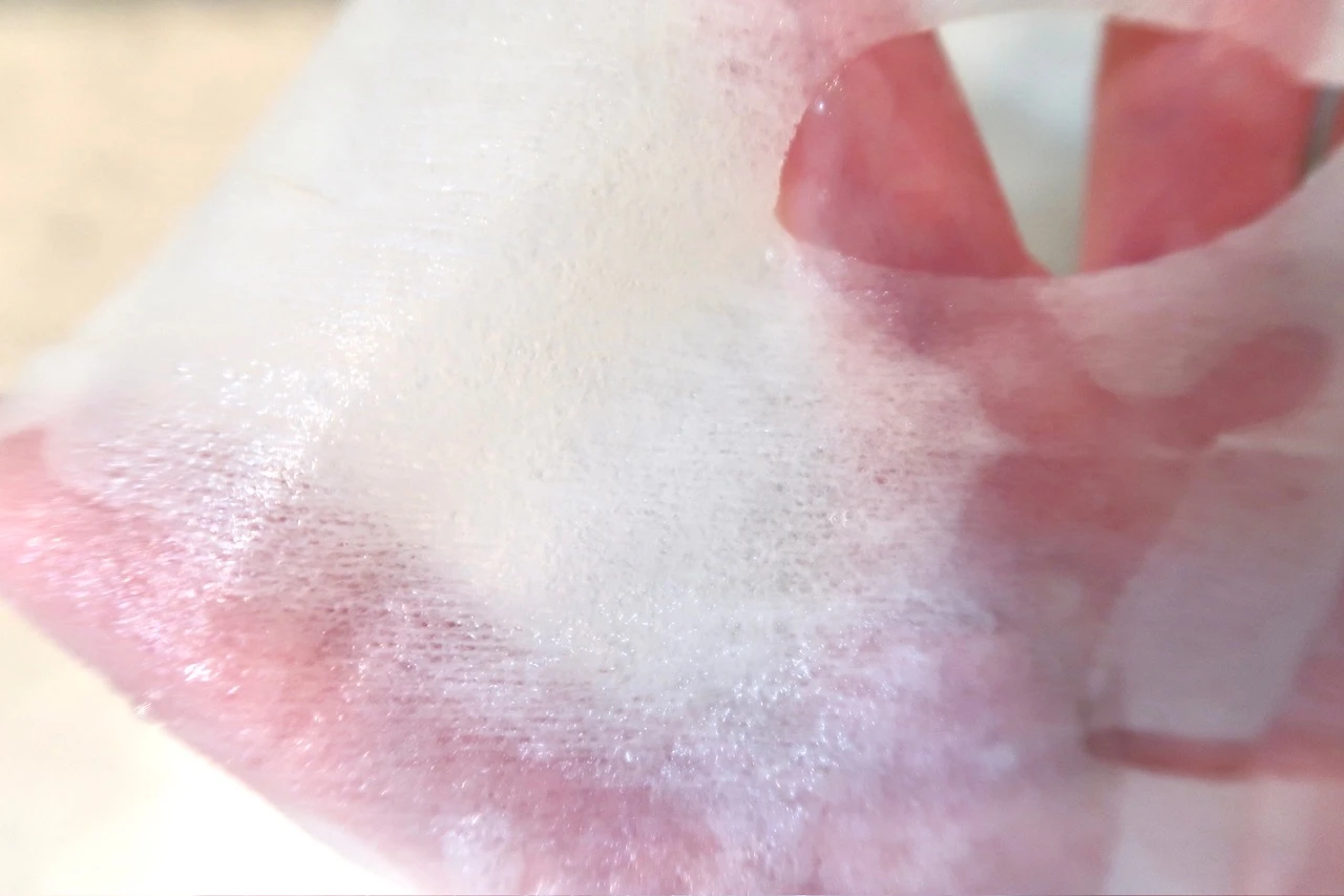 パーフェクトワンフォーカス VCチャージ スムースマスクの見た目２