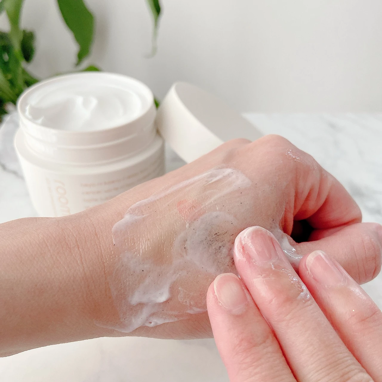 【７秒ハンドプレスで自分の肌と向き合う✋💆‍♀️】room S「101 スキンイノセンサ」🫧_2_2