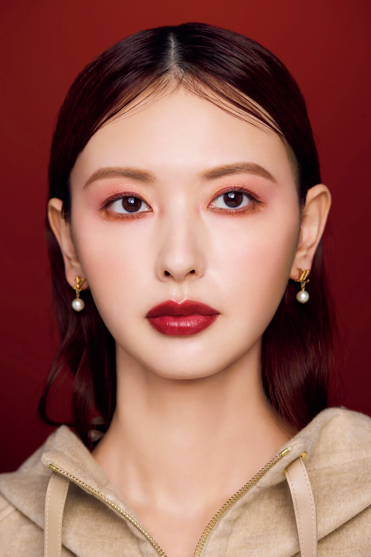 メイクアップで描く シグネチャー、“モノグラム”