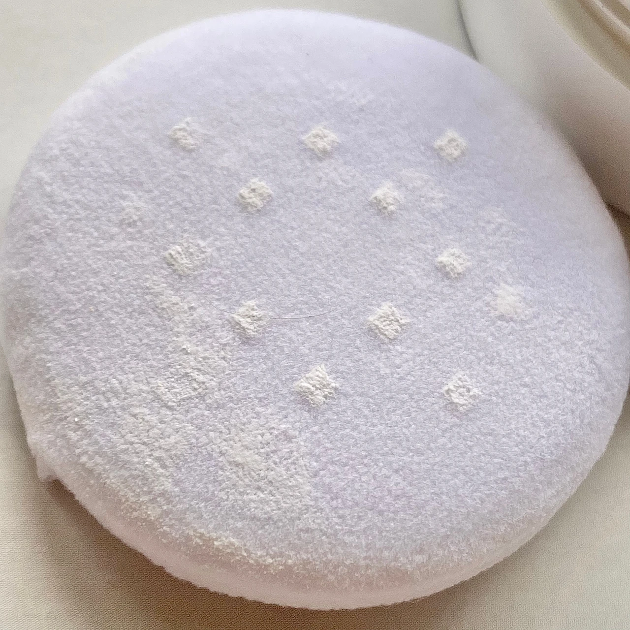 【マスクメイク必需品】750円でさらさら美肌が叶う韓国発VTのパウダー！化粧崩れを防ぐ裏技も公開。_2_2