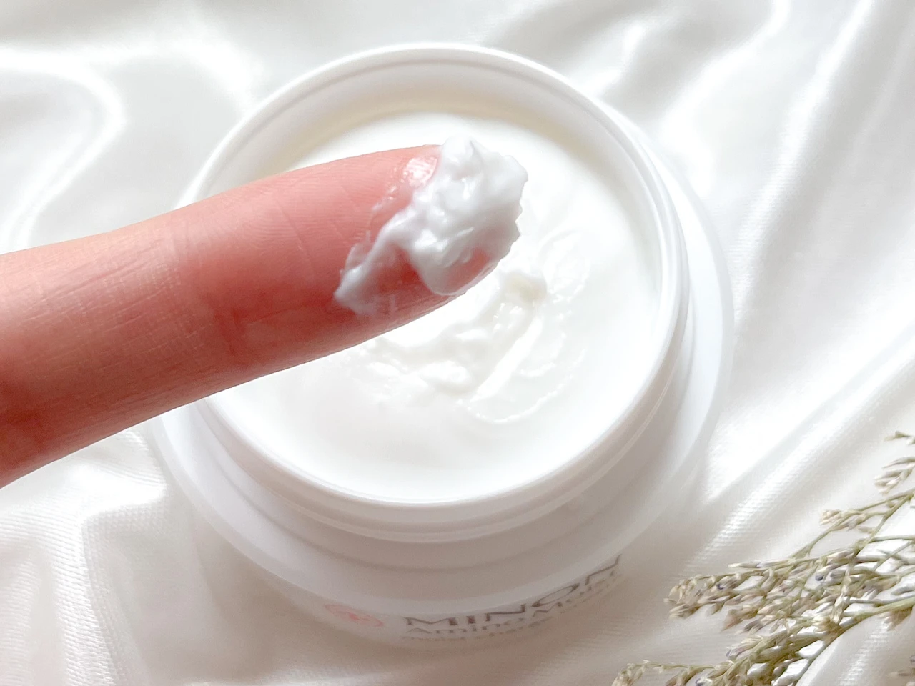 【乾燥肌・敏感肌】ミノン アミノモイスト最長保湿力*。うるおいつづくクリーム誕生。_2