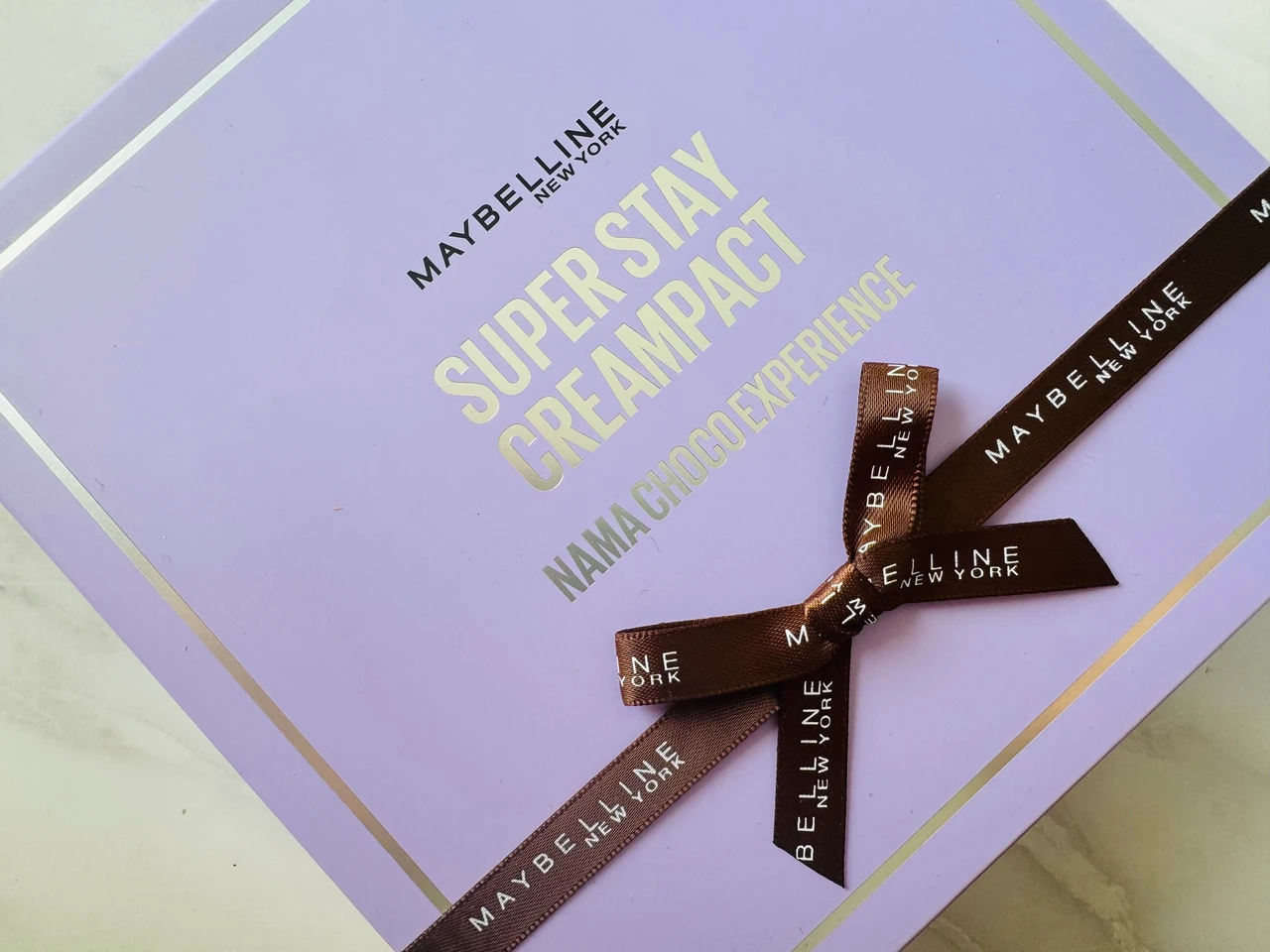 メイベリンのSPステイ クリームパクト ファンデーションが入っていた外箱