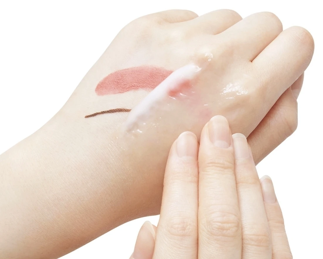 マミ様、教えて！ 進化した「ミノン アミノモイスト」で、今こそ見直したい落とすケア
_3