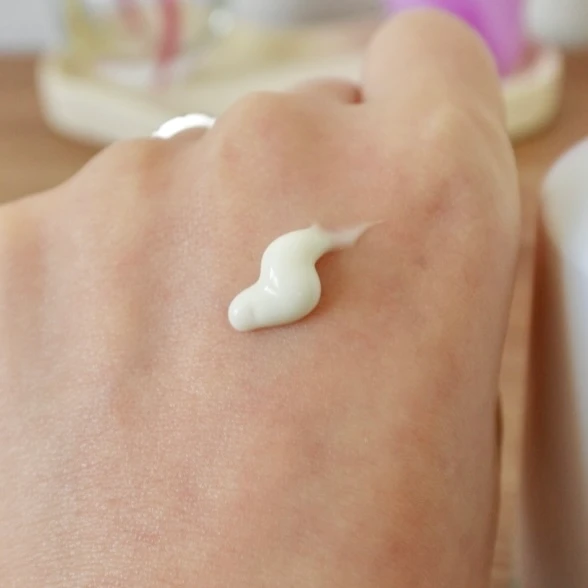 これからの季節に嬉しい！紫外線予報　UVさらさらジェル✨_2_1