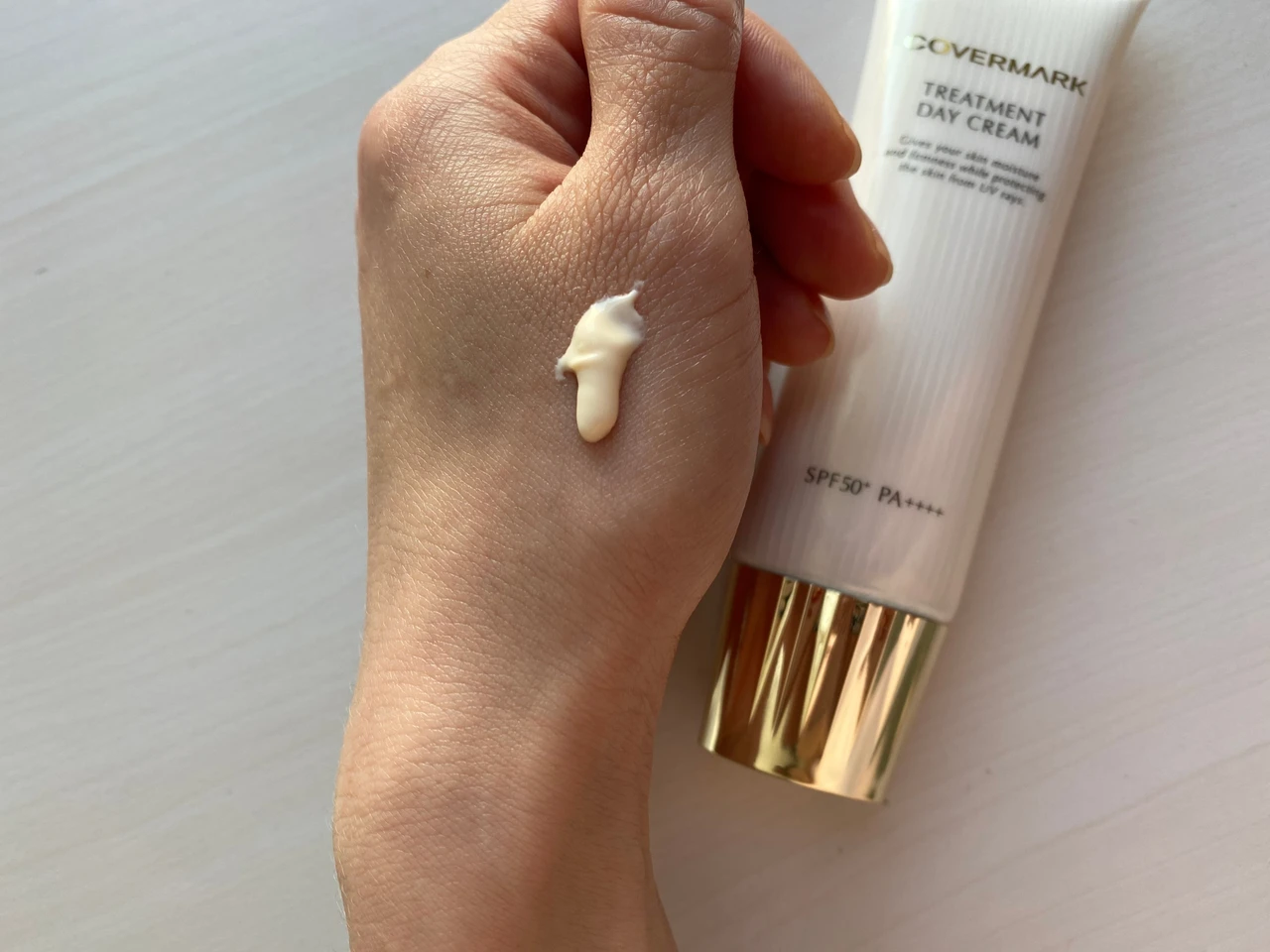 【日焼け止めが苦手な方必見】スキンケアしながらUVケアもできる優れもの！カバーマーク　トリートメント　デイ　クリーム_2