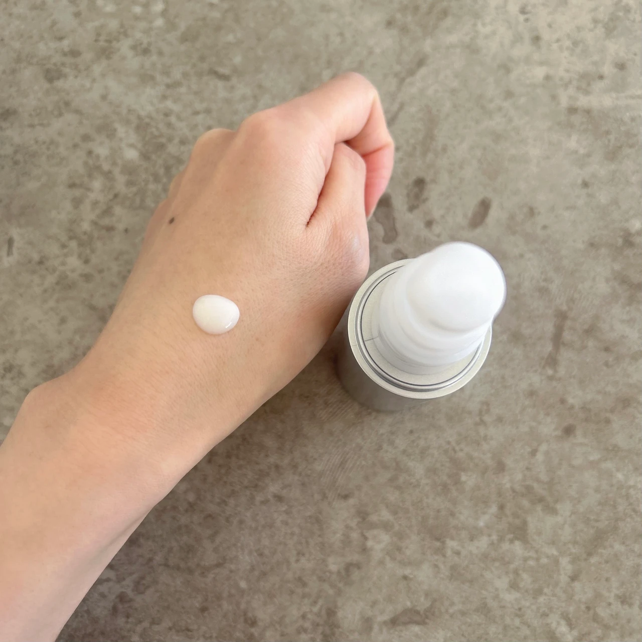 エテルナム セラム　テクスチャー