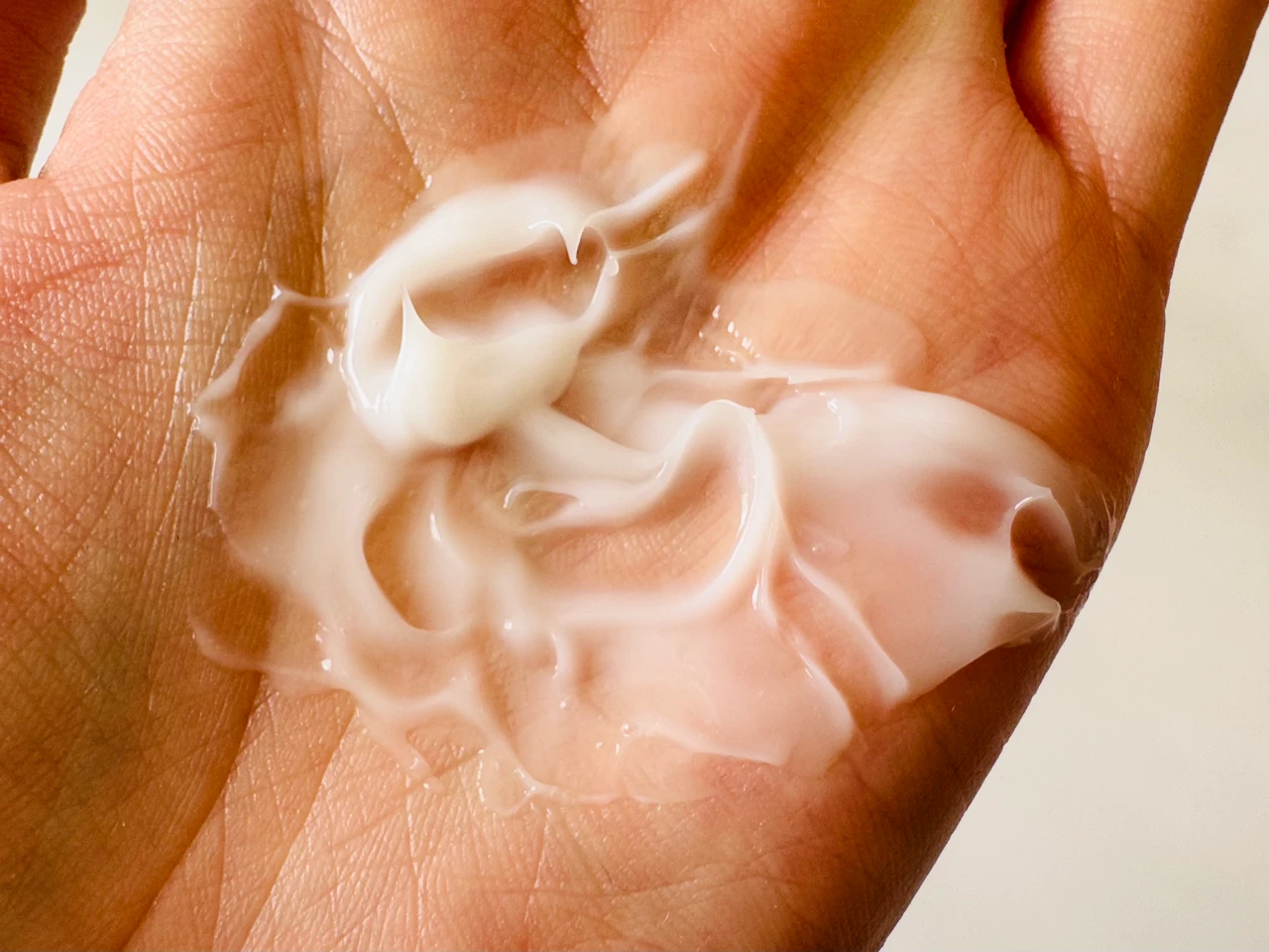 hirituのバランスリペアヘアトリートメント オーロラのテクスチャー