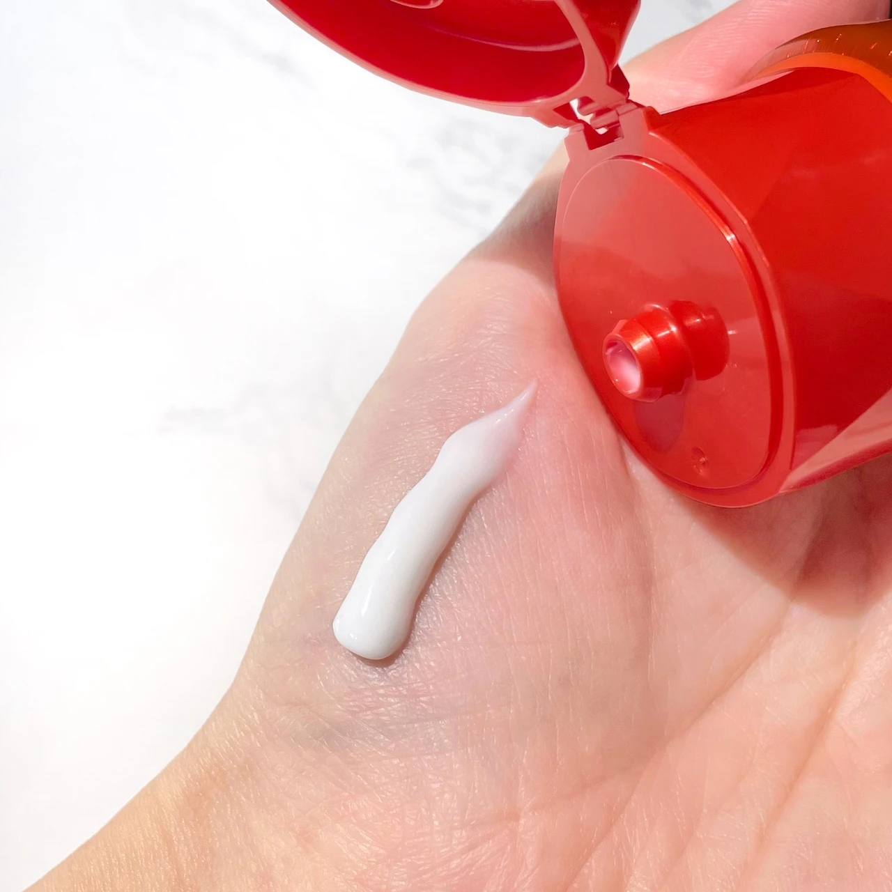 【2月10日発売】顔と同じようにボディにもエイジングケアを！エスト インテンシブ ボディセラムが新発売！_3