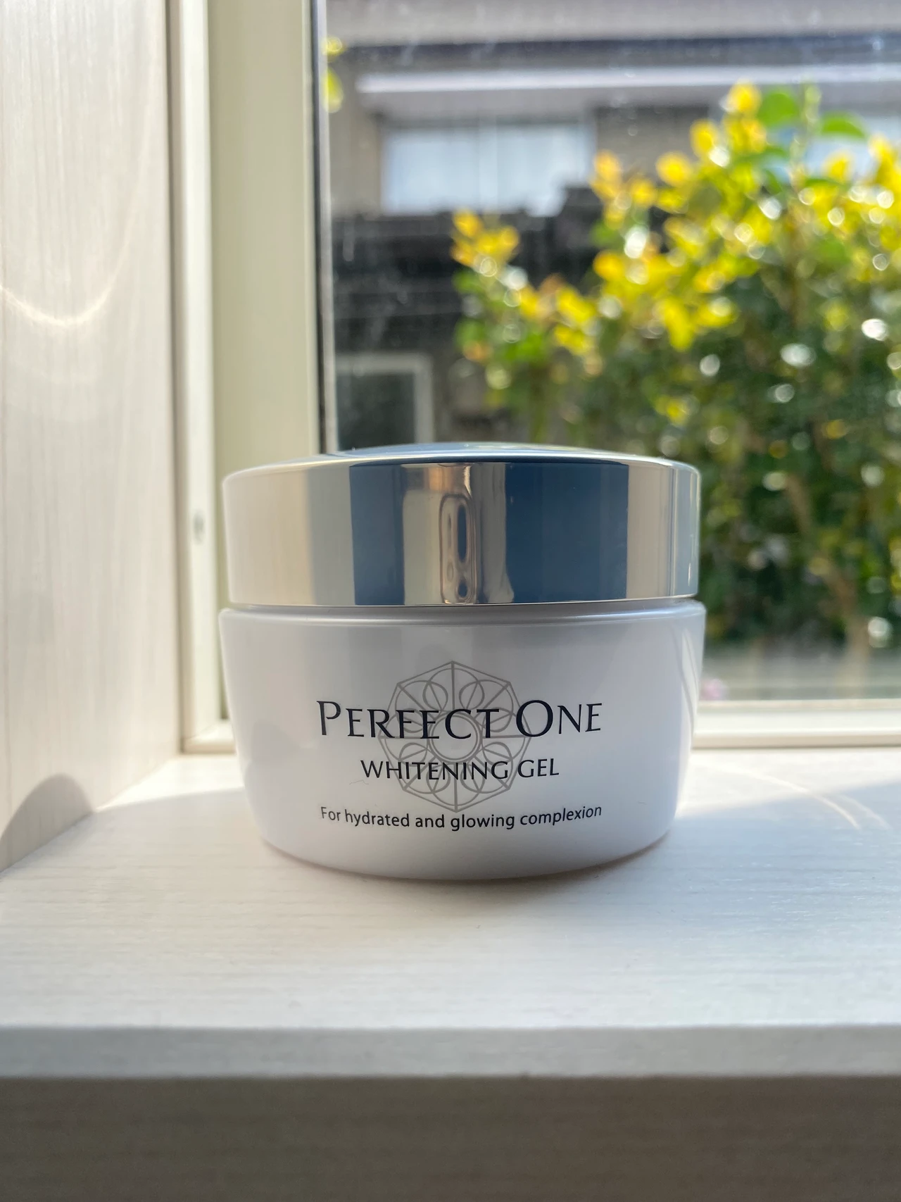 たった１つで美白ケアまで！パーフェクトワン　薬用ホワイトニングジェルで輝く美肌に！_4