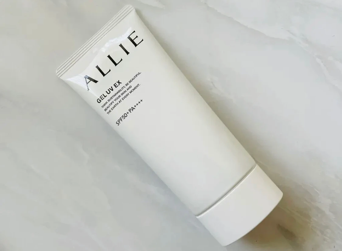 ＼塗らなきゃから塗りたいへ！／ポイントメイクも今年は日焼け止めで叶えられるって知ってた？【アリィー(ALLIE)】_1_2