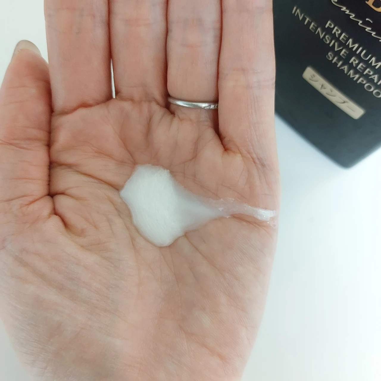 ダメージケア迷子に朗報!黒のTSUBAKIで艶のあふれるオーラ髪を手に入れよう♪_2_1