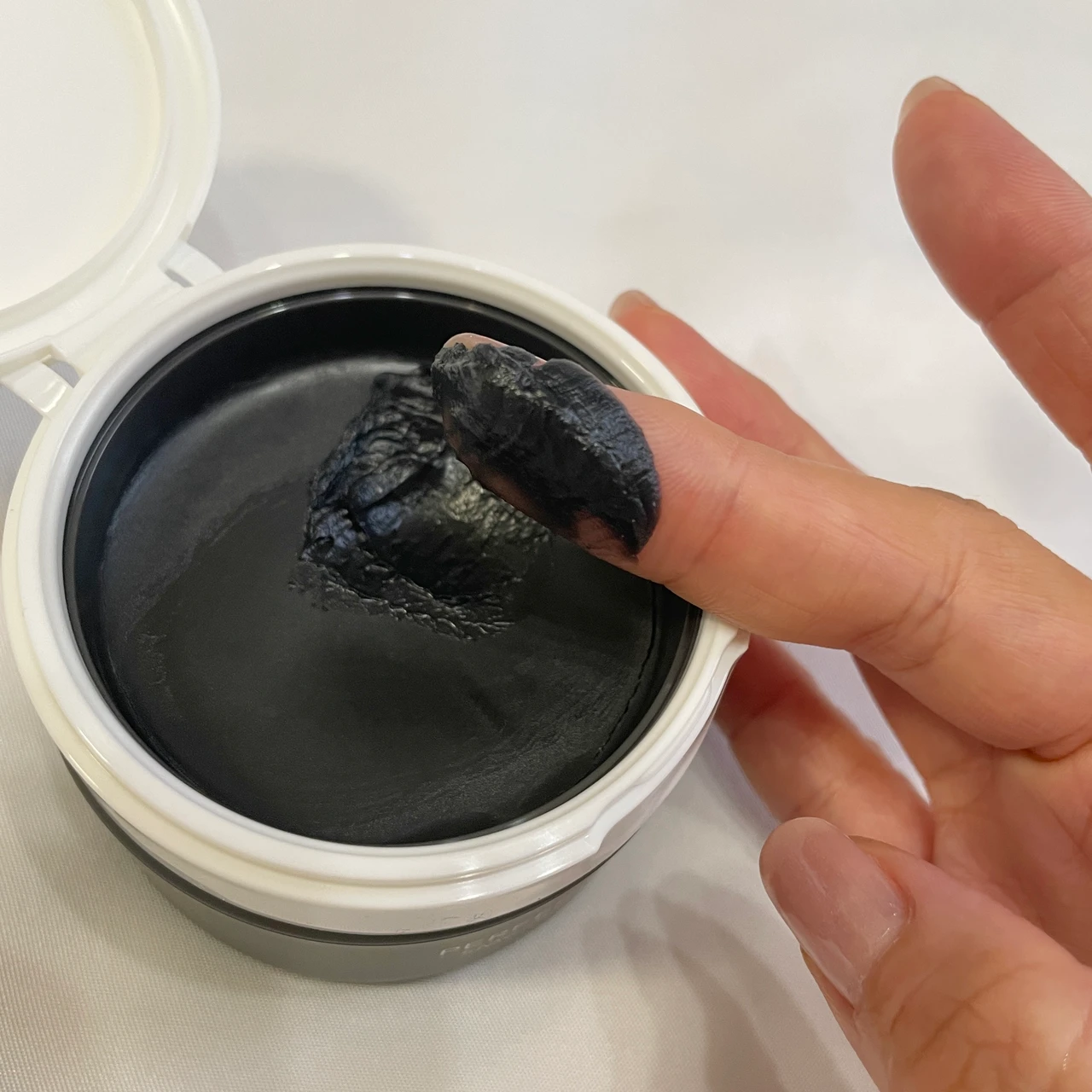 パーフェクトワンフォーカス　スムースクレンジングバーム　ディープブラック