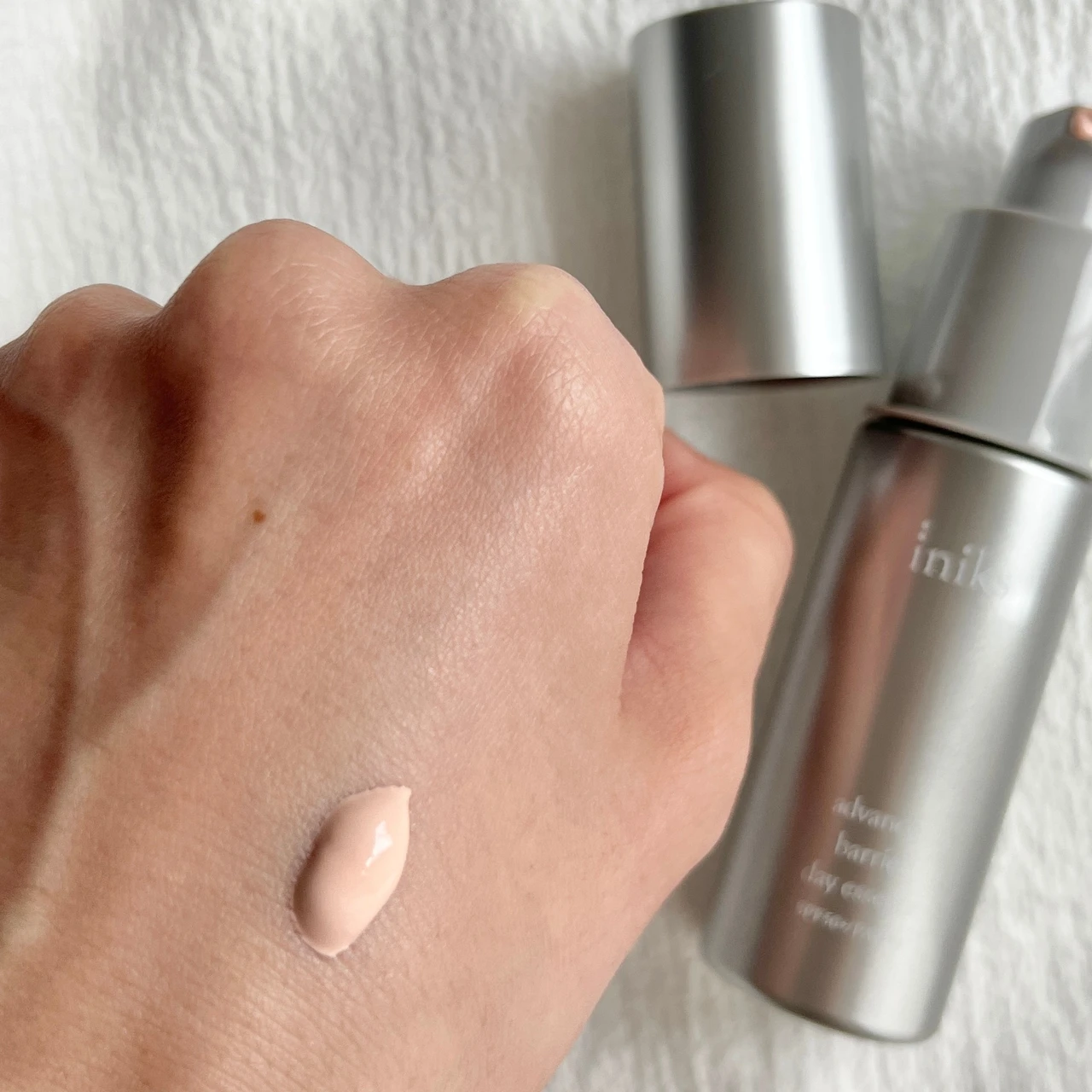 【iniks(イニクス)】大人の敏感肌を守ってくれる日焼け止め美容液が3月15日に誕生！_3_1