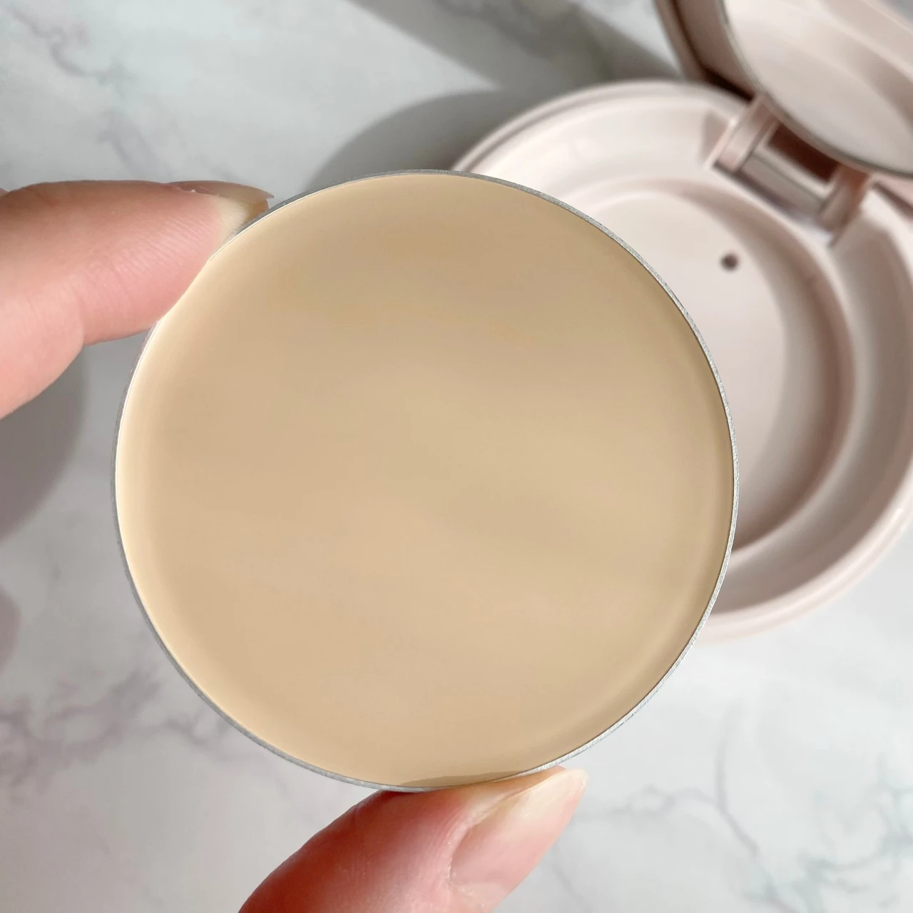 ファンデーション 化粧品 コスメ バーム