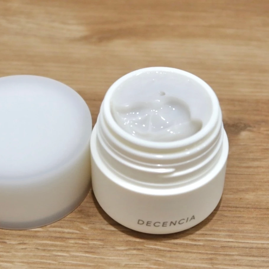 ディセンシアの新エイジングケアシリーズ!新発想の角層クリーム。_2_1