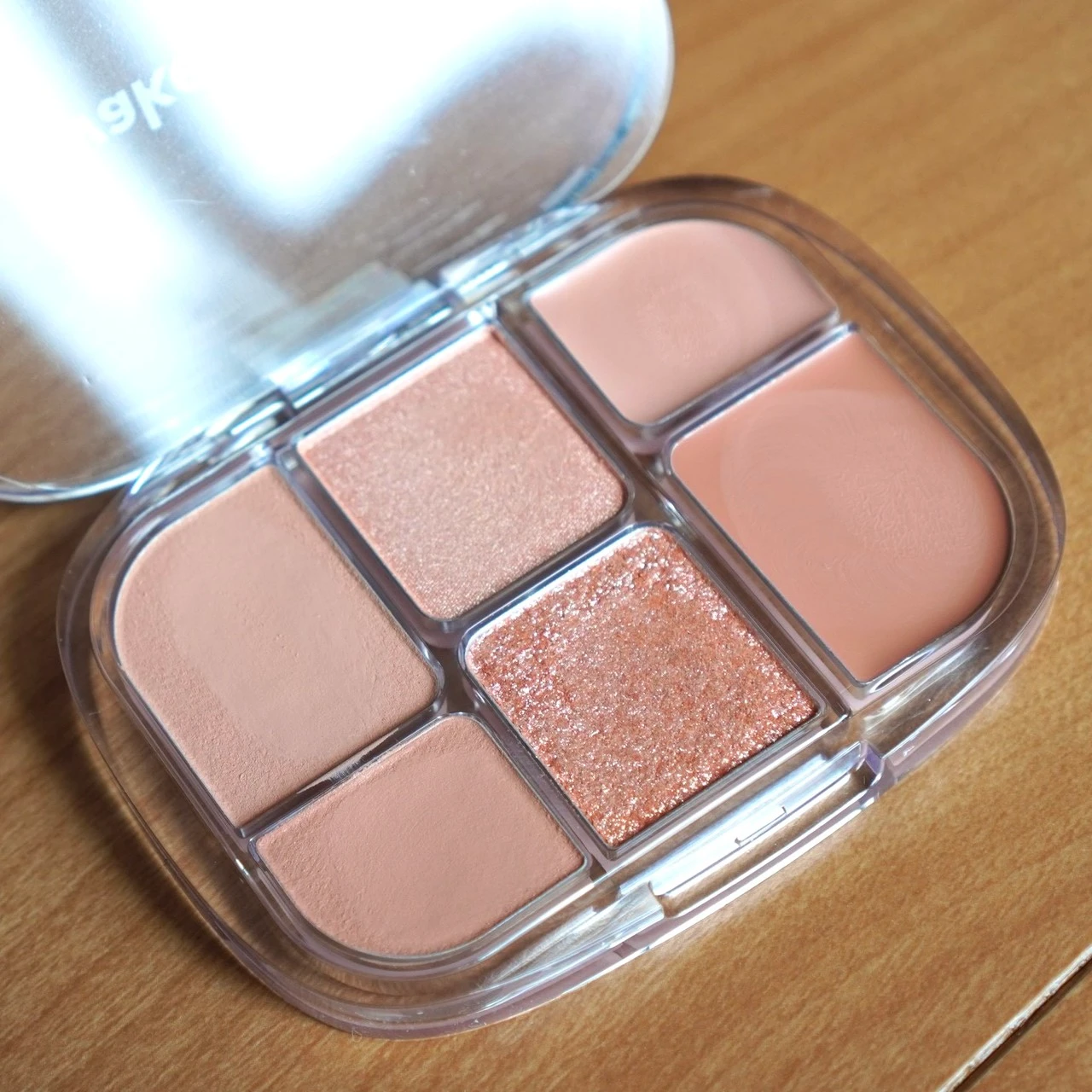 異なる3つの質感でワンランク上のメイクアップへ_3_1