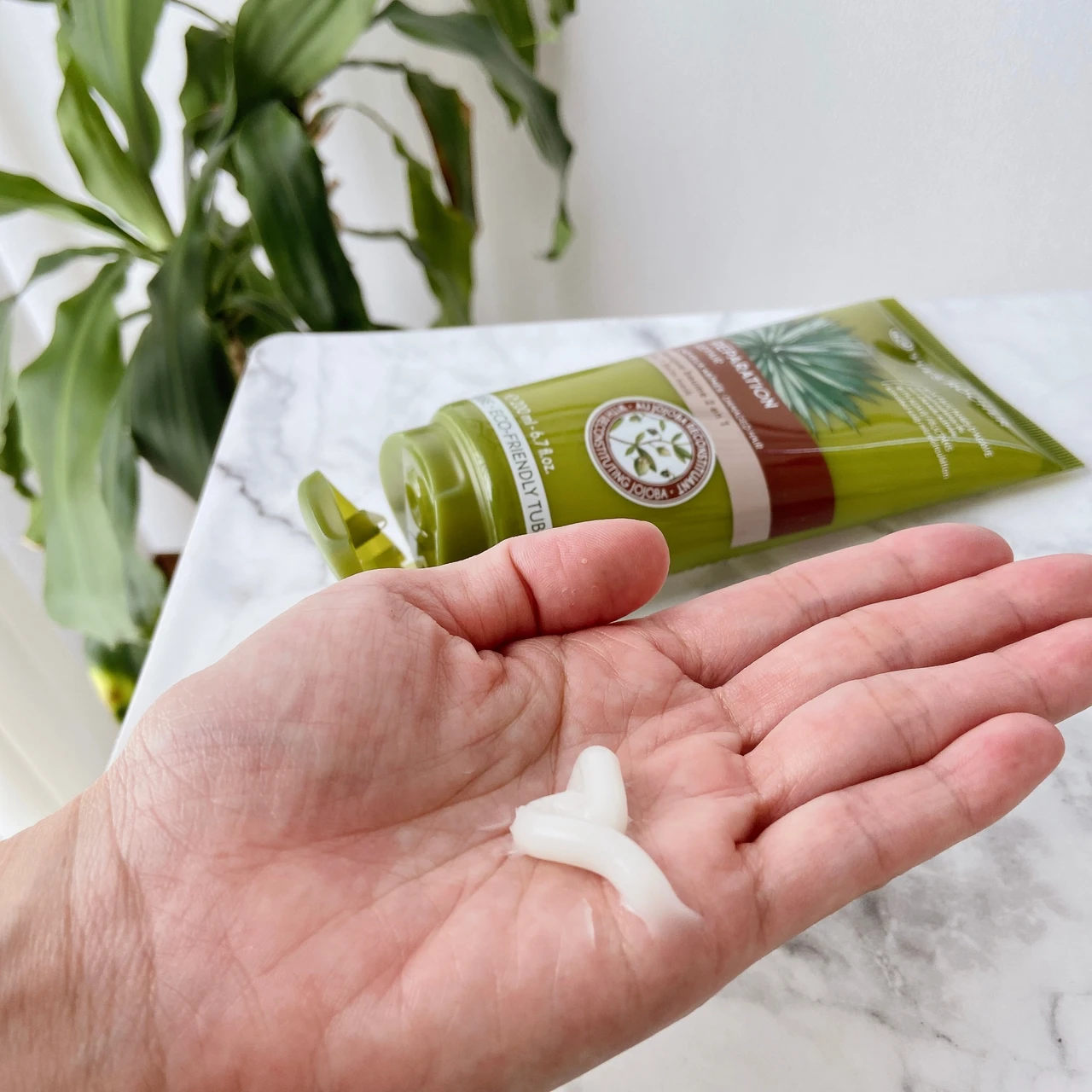 【地肌も髪も土台から美しく✨】🇫🇷のボタニカルビューティーケアブランド、イヴ・ロシェ「ヘルシースカルプトリートメント リペア」「リンシングビネガー」でヘアケア💇‍♀️_2_2