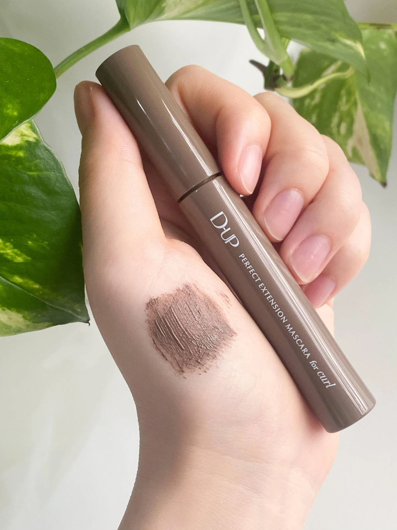 【まつげから溢れる透明感】D-UPの新色マスカラ「マロングレージュ」でナチュラルに盛る秋メイク_3