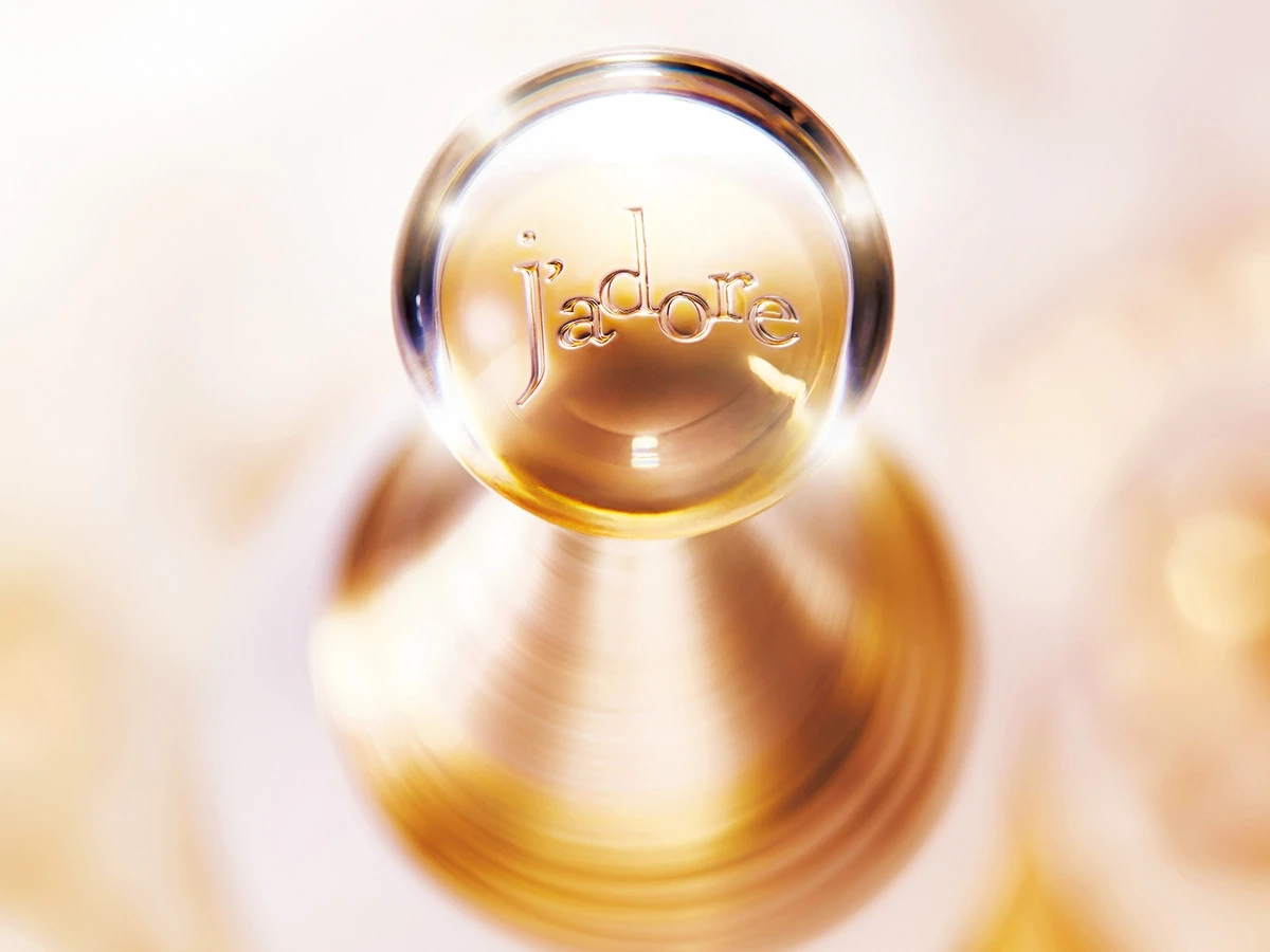 白い花々と水、その美しき出合いの香り 「ジャドール パルファン ドー」、降臨_2