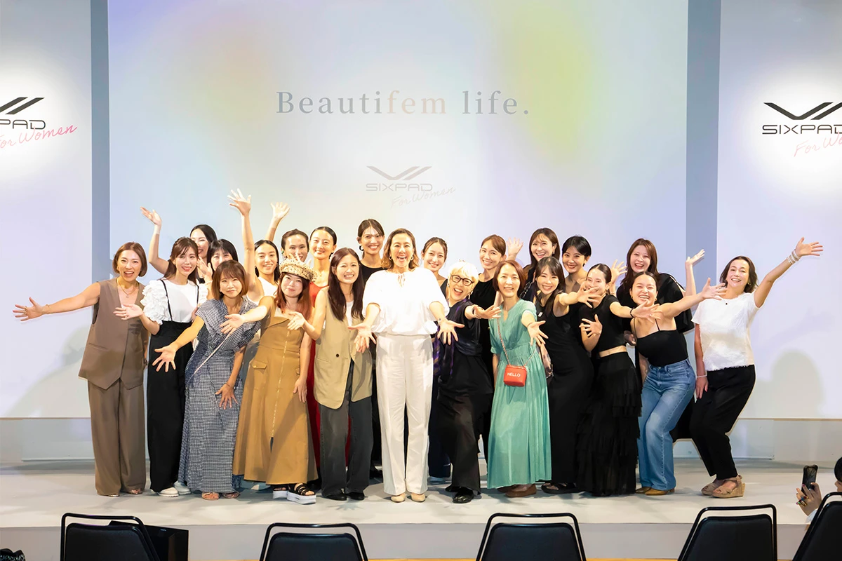 SIXPADforWomen RIKACO インフルエンサー 集合写真