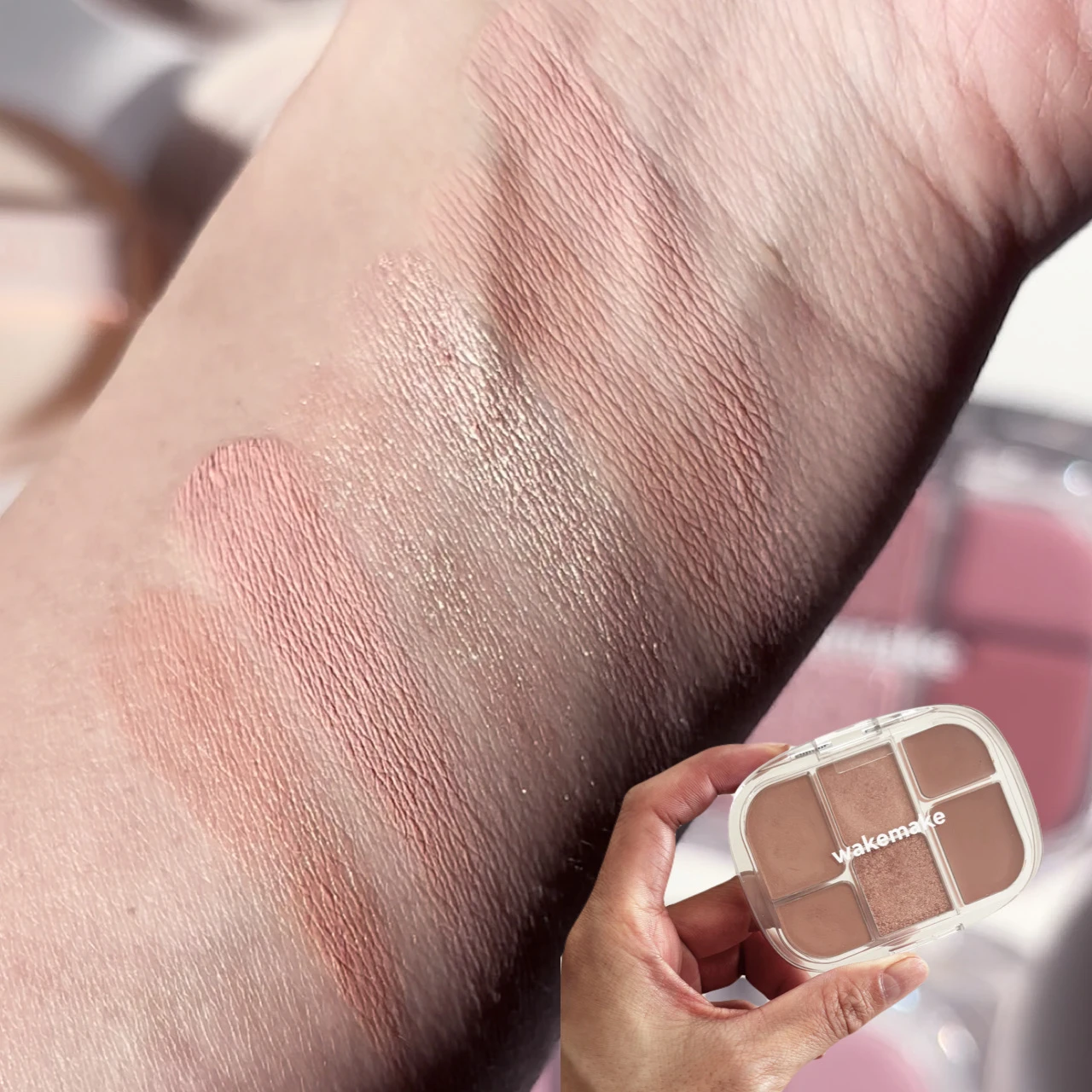  【WAKEMAKEソフトシアーマルチパレット】ニュアンスで魅せる！確かな陰影と立体感！_3_1